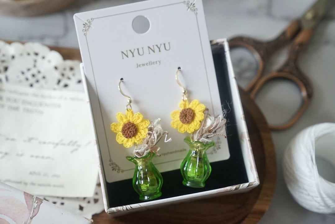 Mini Flower Vase Dangle Earring