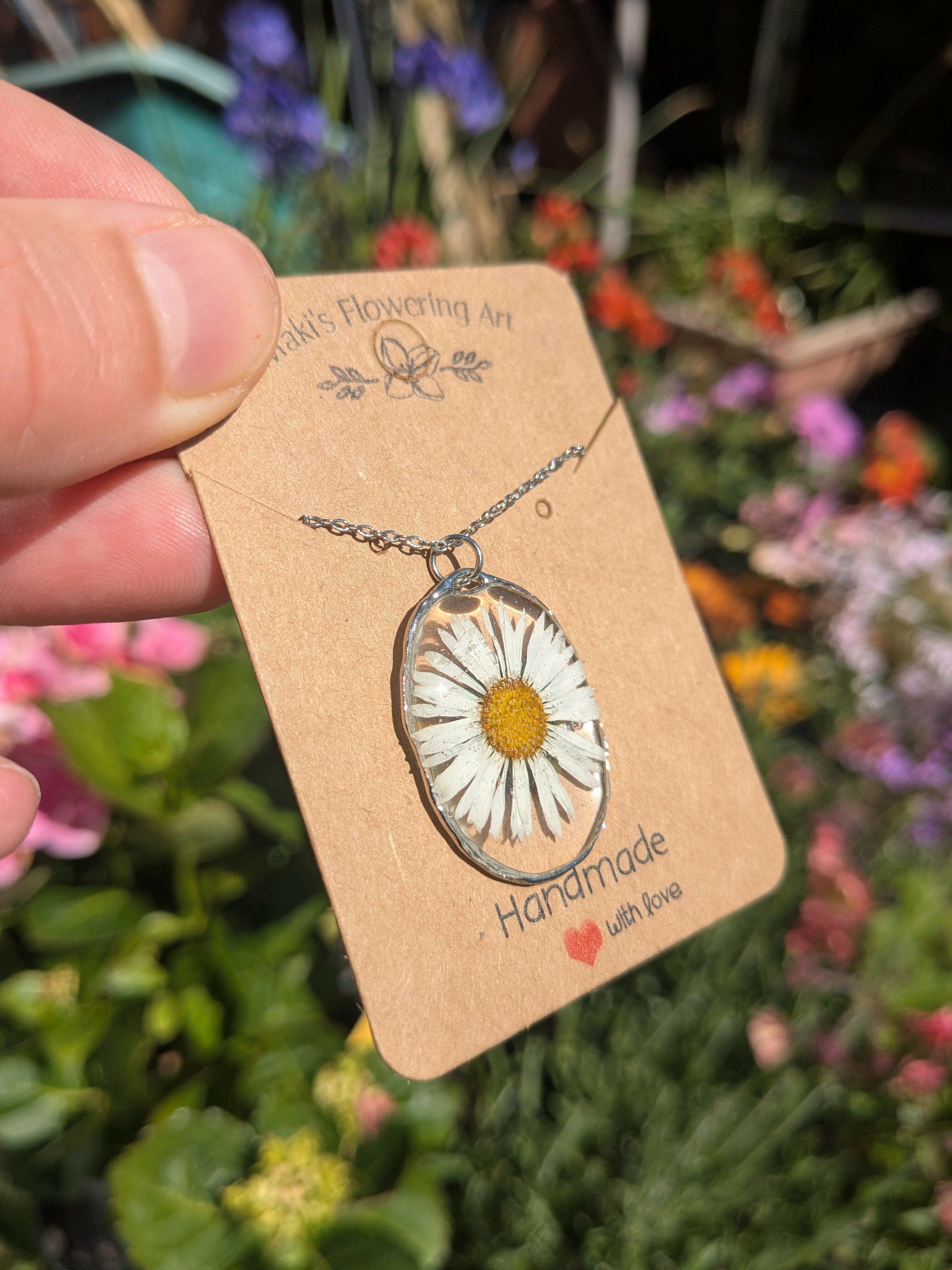 DAISY OVAL SILVER NECKLACE