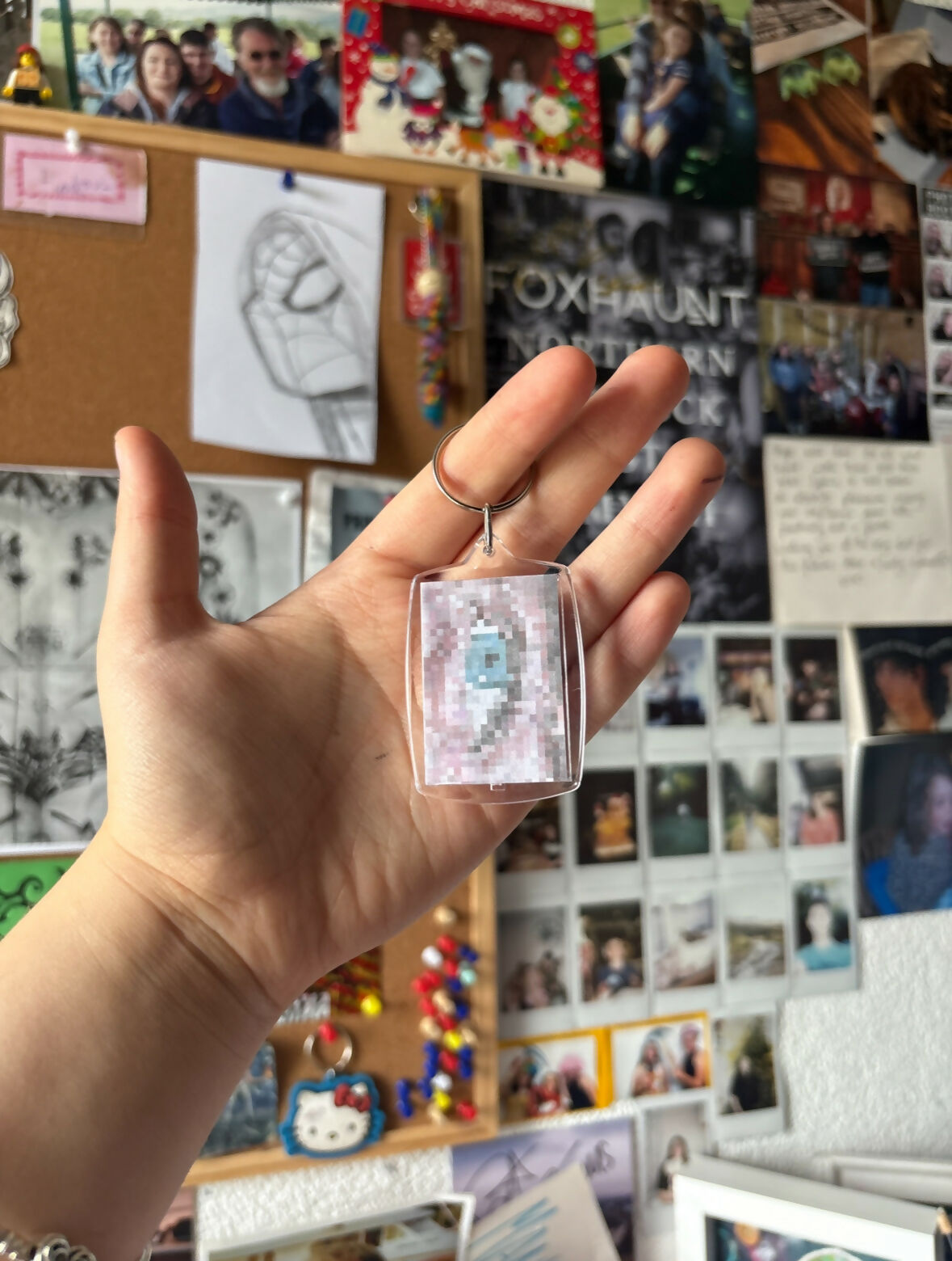 Pixel The Look of Love Keyring