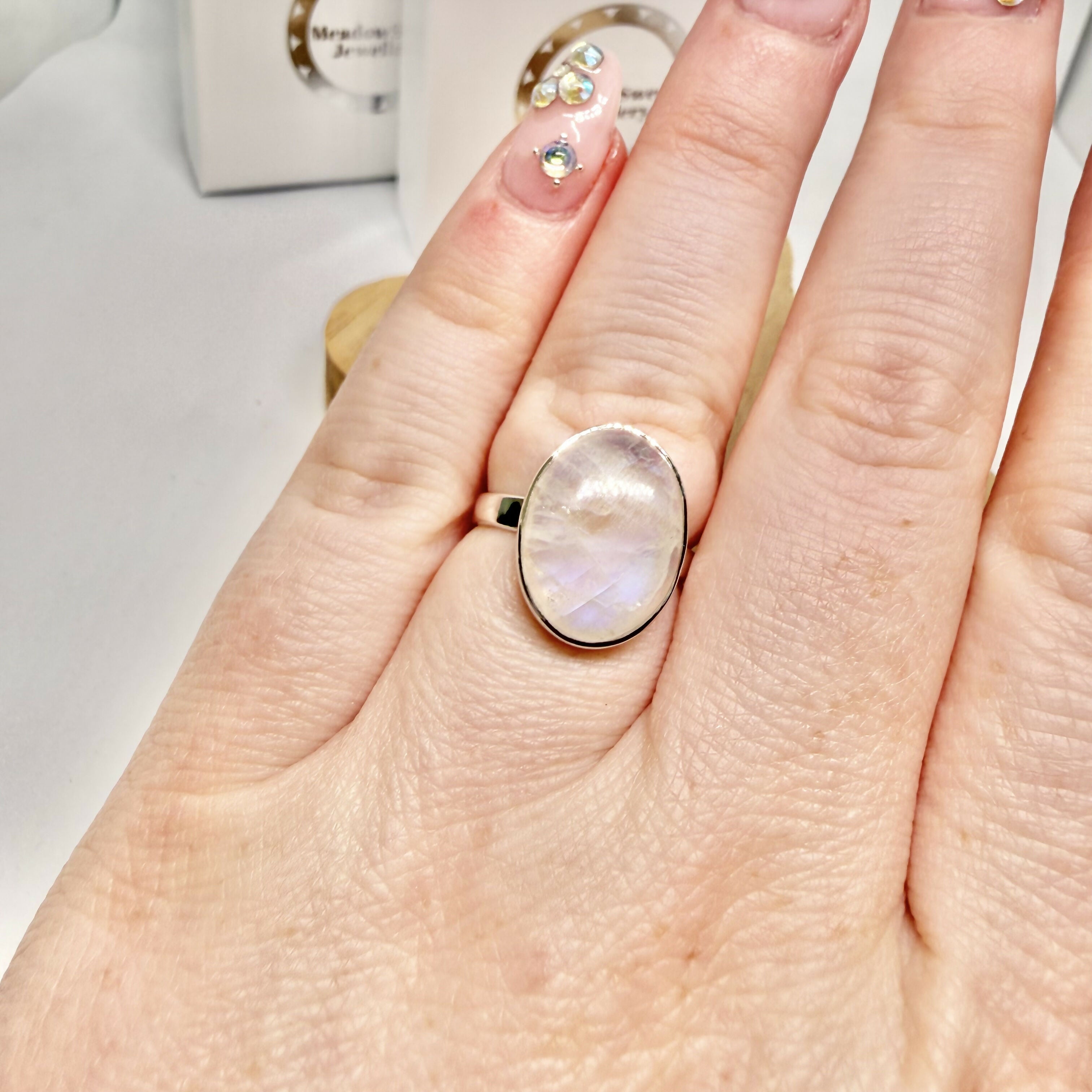 WHITE MOONSTONE OVAL RING SIZE O