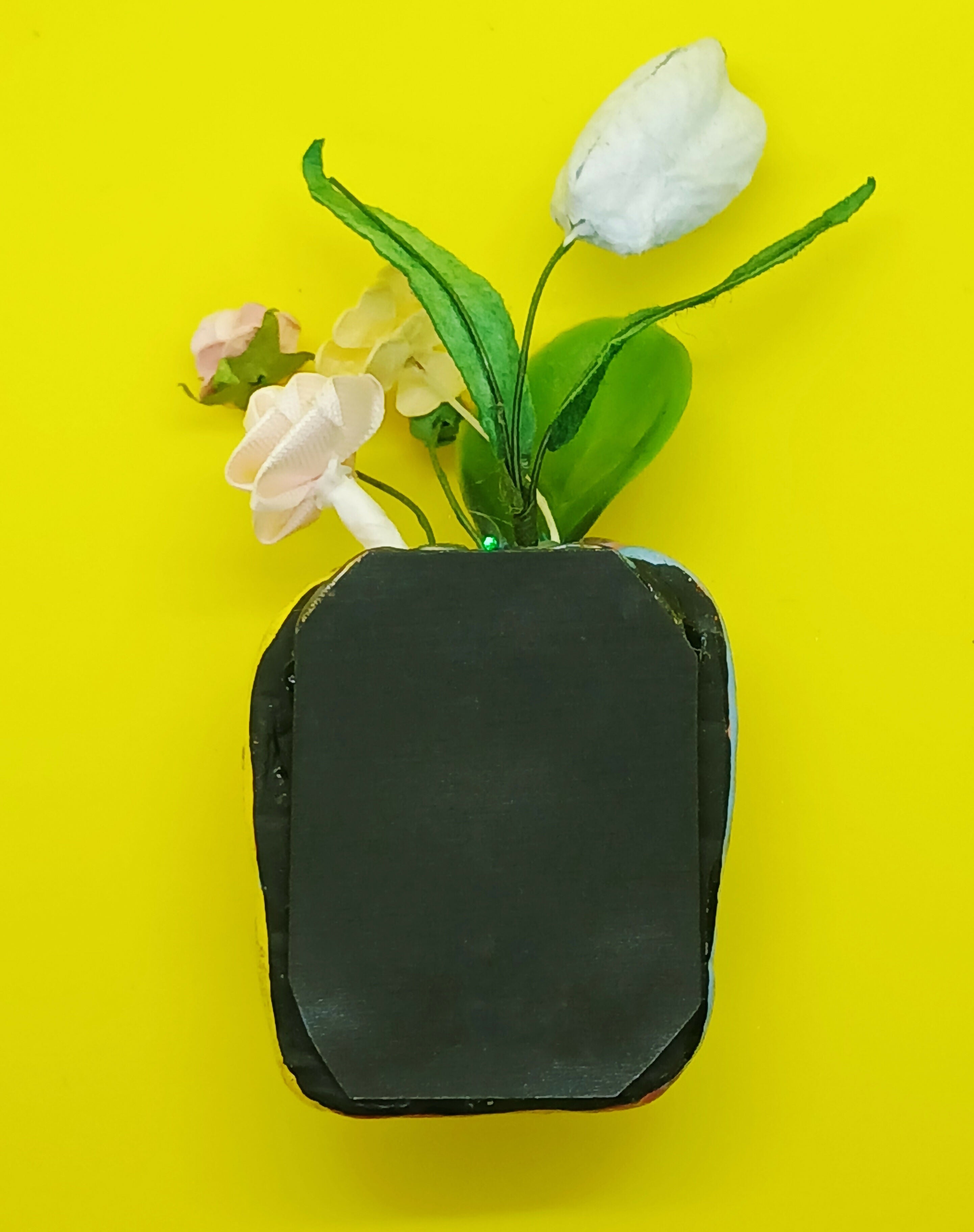 Flower and Vase Magnet