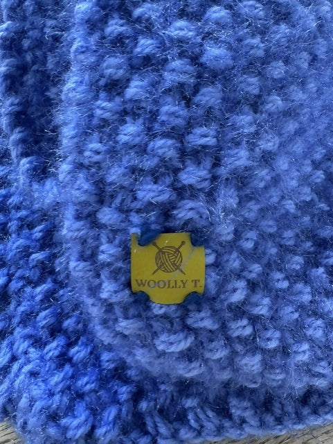 MID-LENGTH SHINY FLUFFY COSY SCARF - OCEAN BLUE
