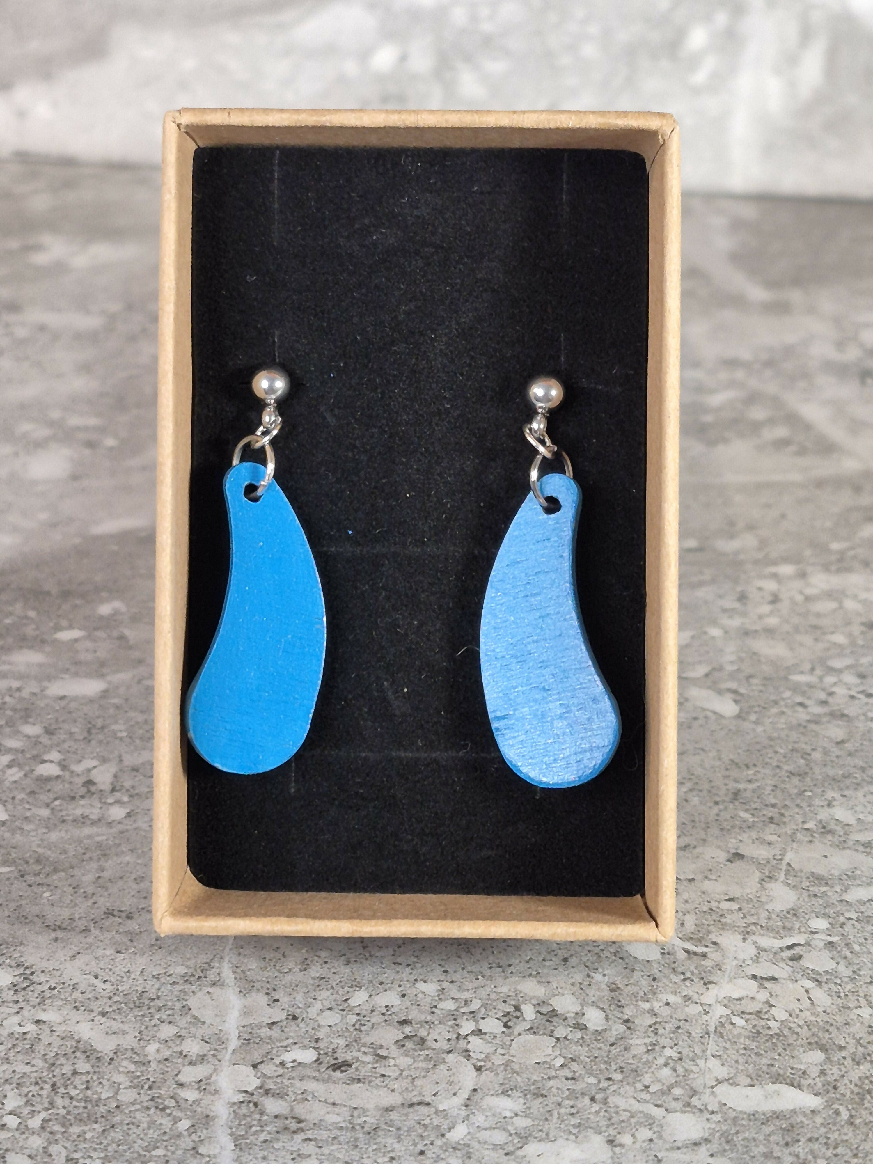 Handcrafted Teardrop Shaped Dangle Earrings