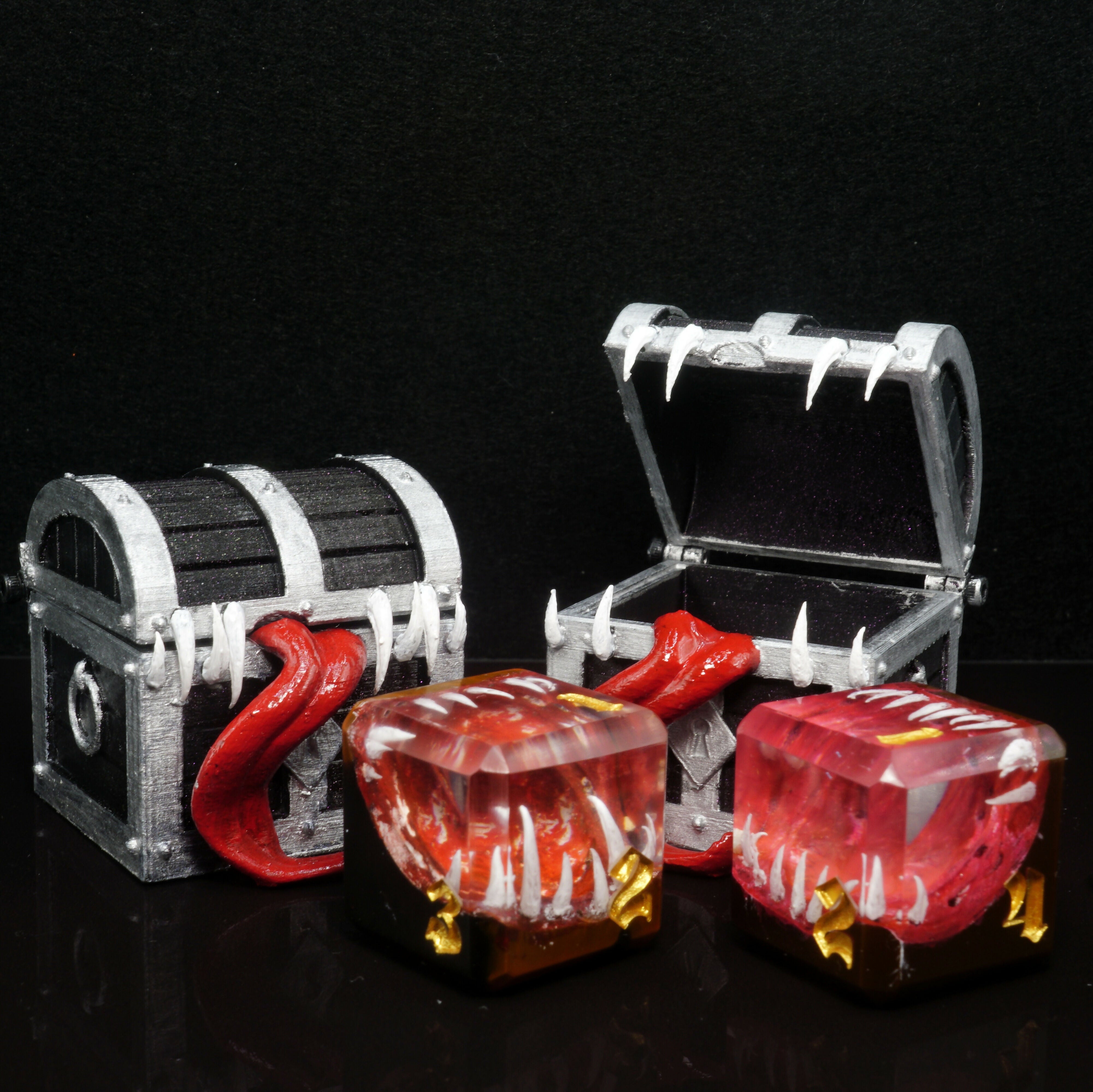 Mystery Mimic Dice + Box