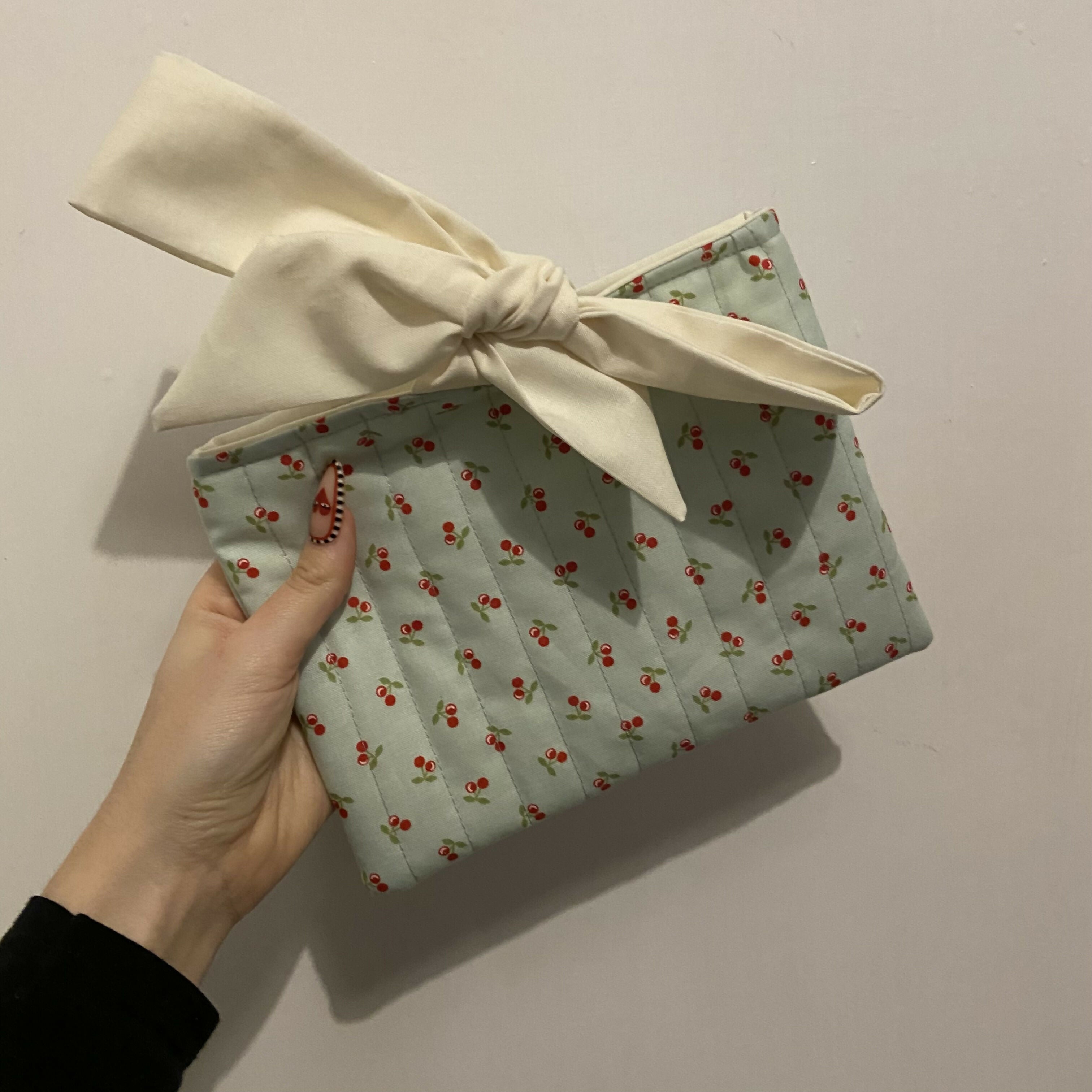 Spring Kindle Pouch