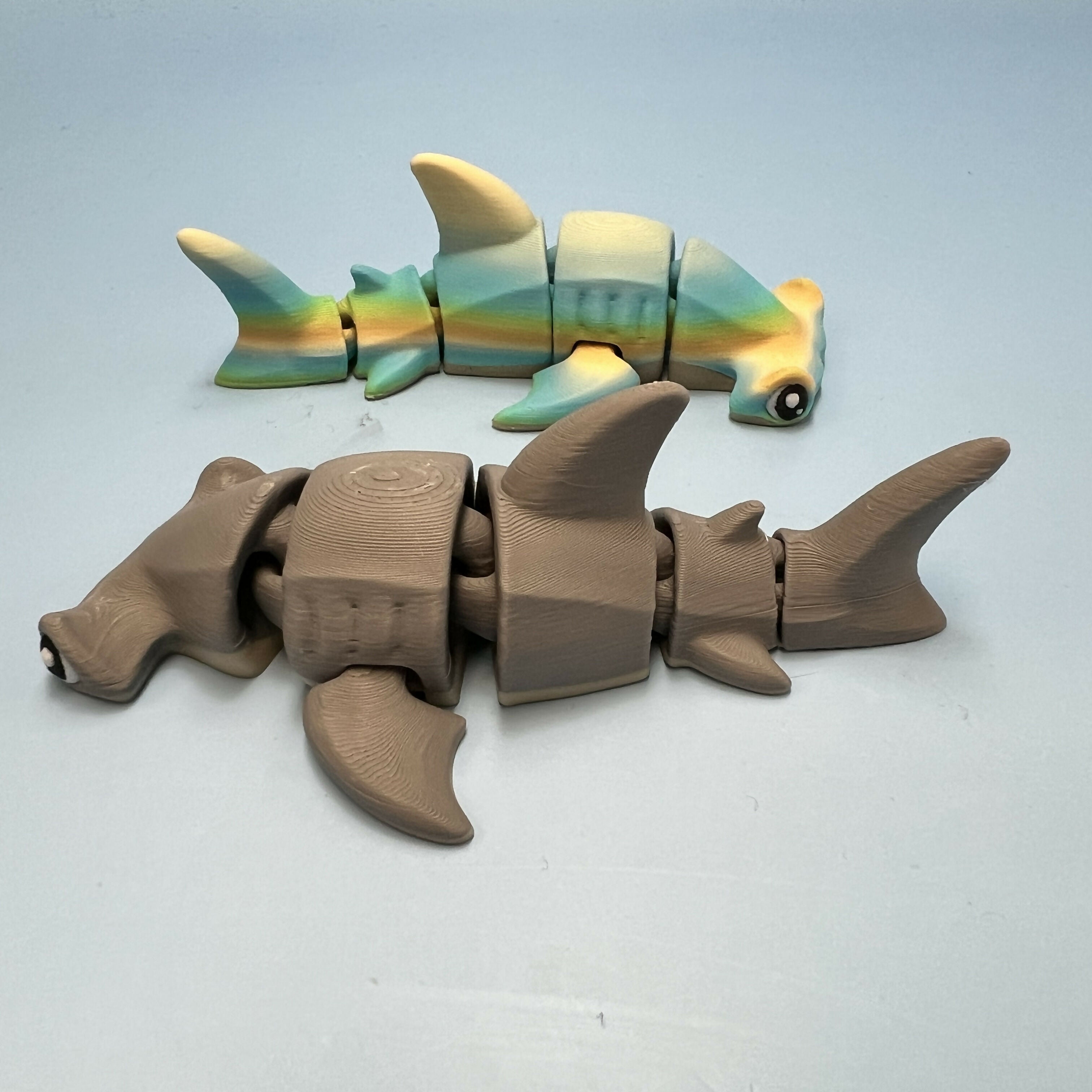 3D Printed SMALL: Articulated Sensory Fidget Animal friends Hammerhead Shark (Blue/Green/Beige & Grey) 9cm