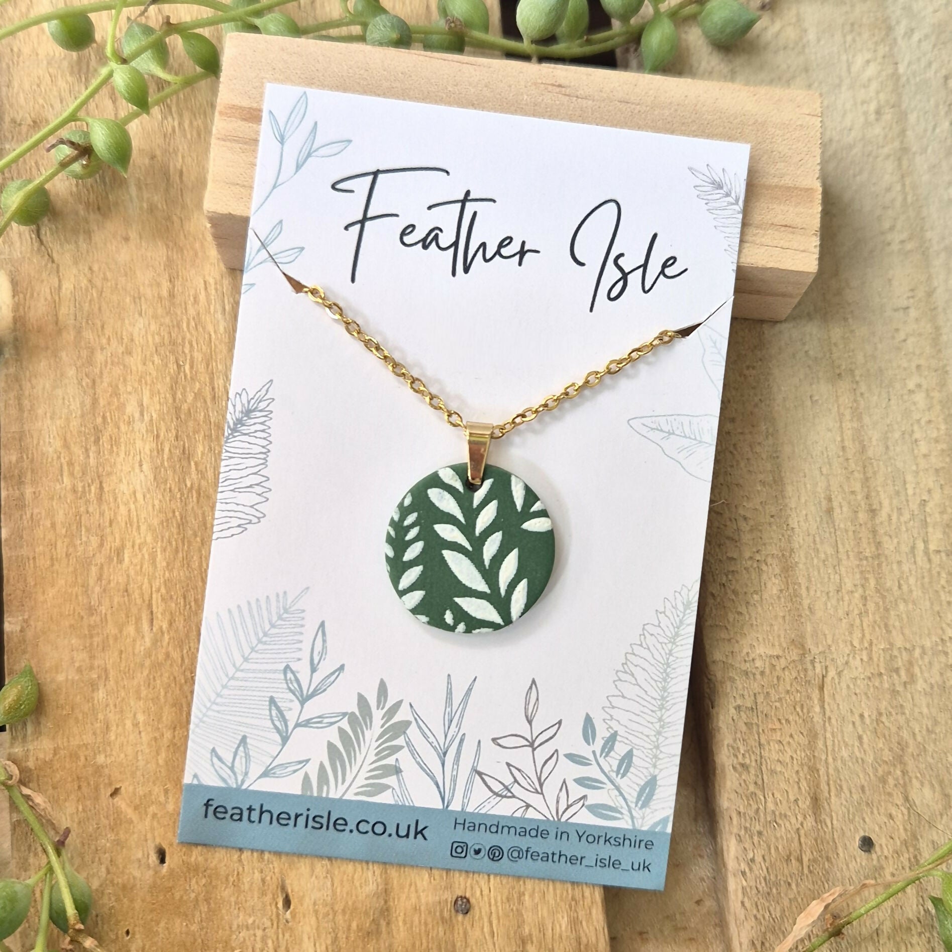 White And Green Leaf Print Circle Necklace