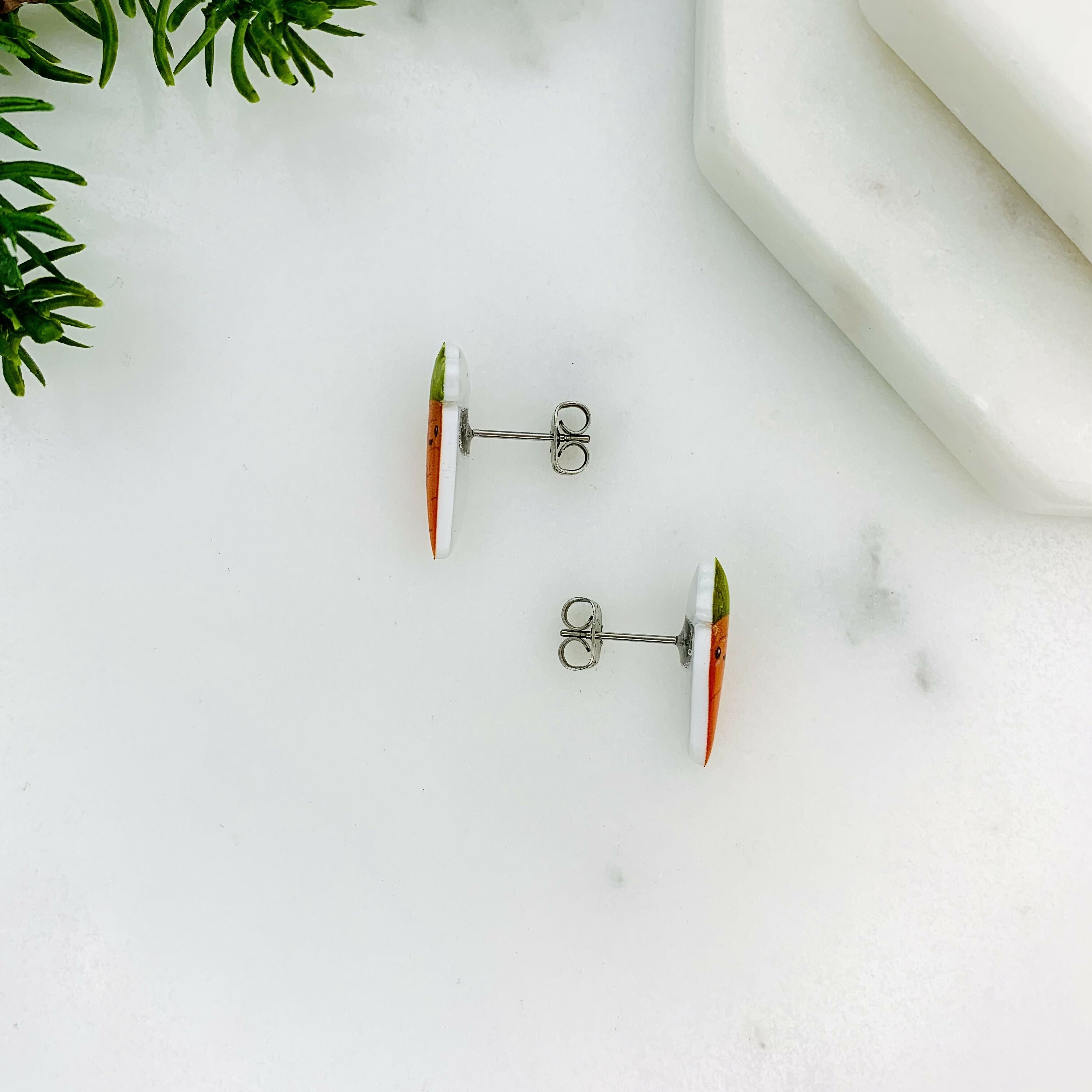 Happy Carrot Stud Earrings