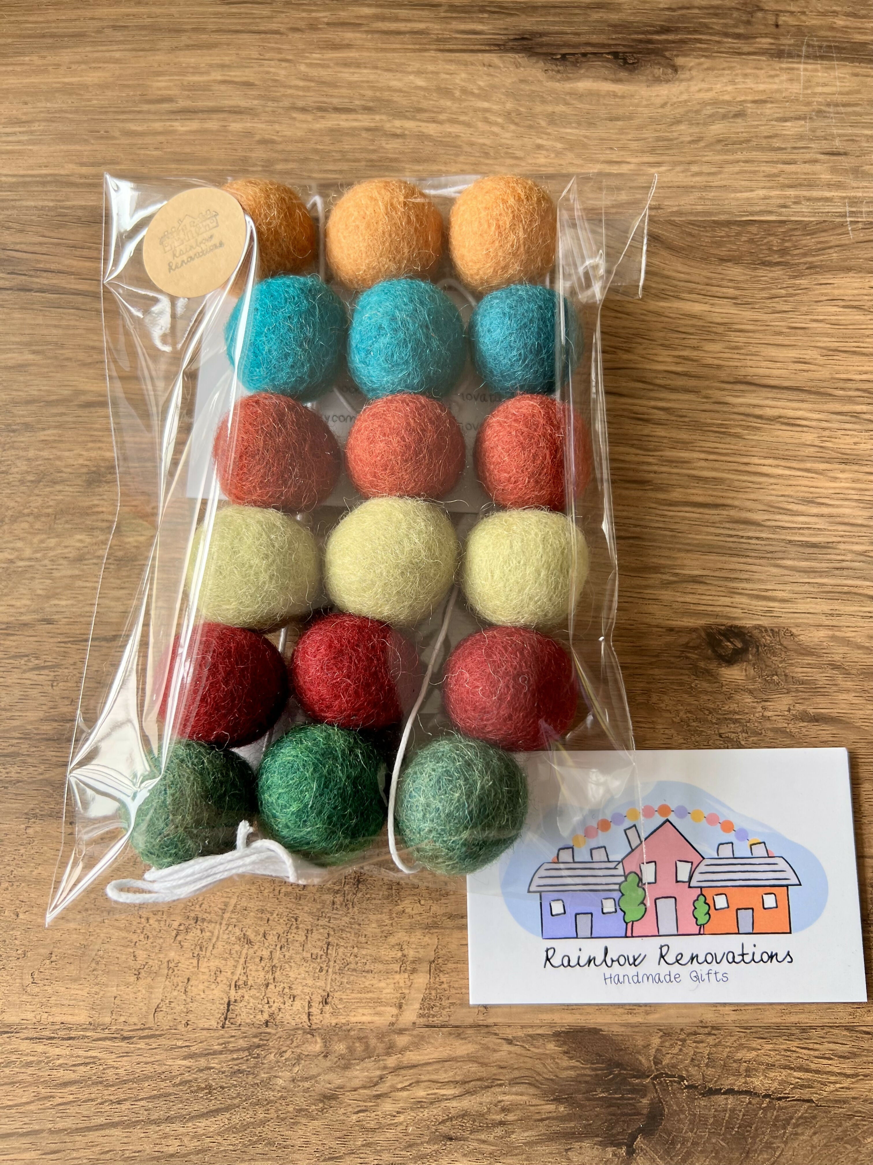 Feltball Garland (18 feltballs)