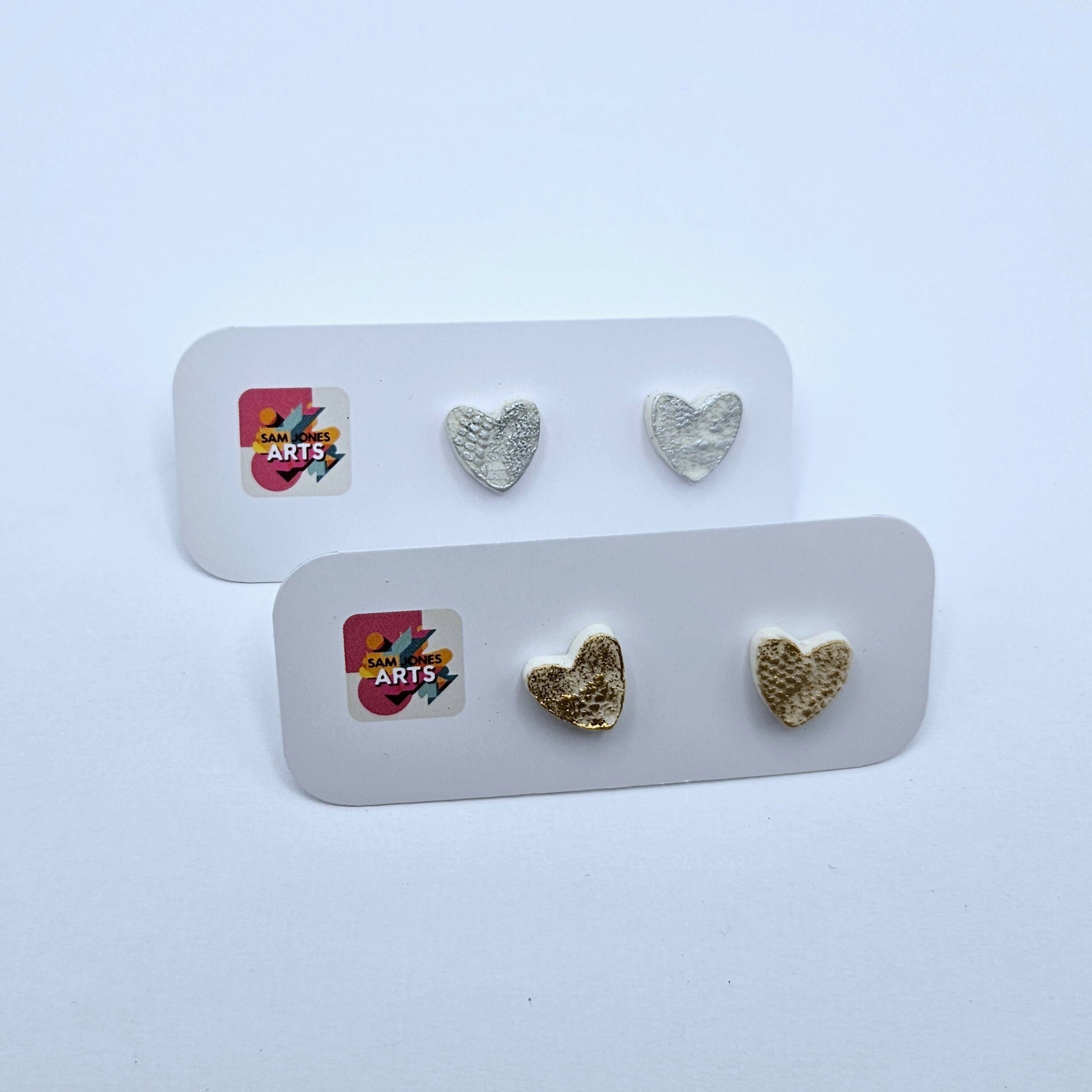 TEXTURED PORCELAIN HEART STUD EARRINGS