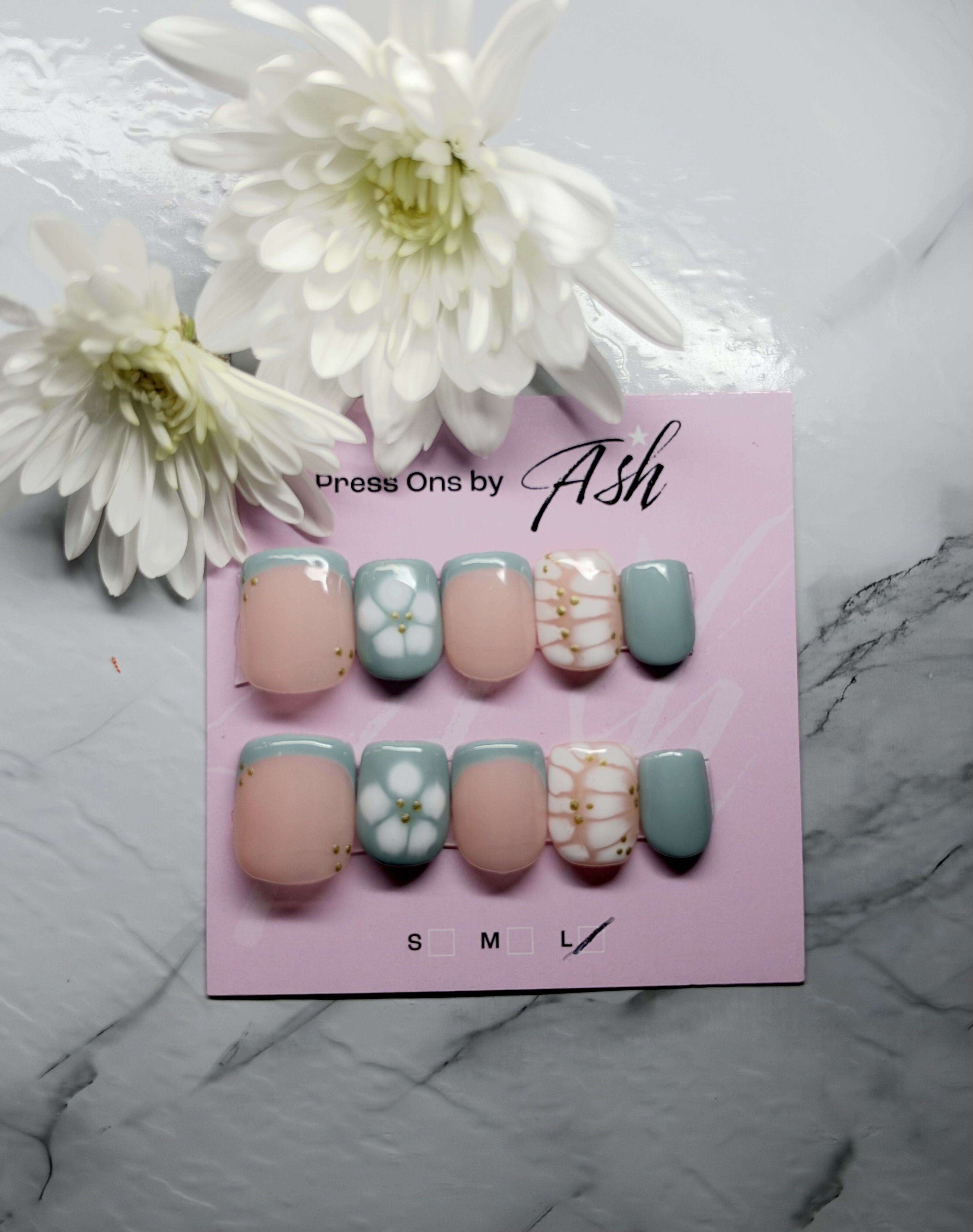 Reusable Green And White French Tip With Flowers Handmade Press On Nails