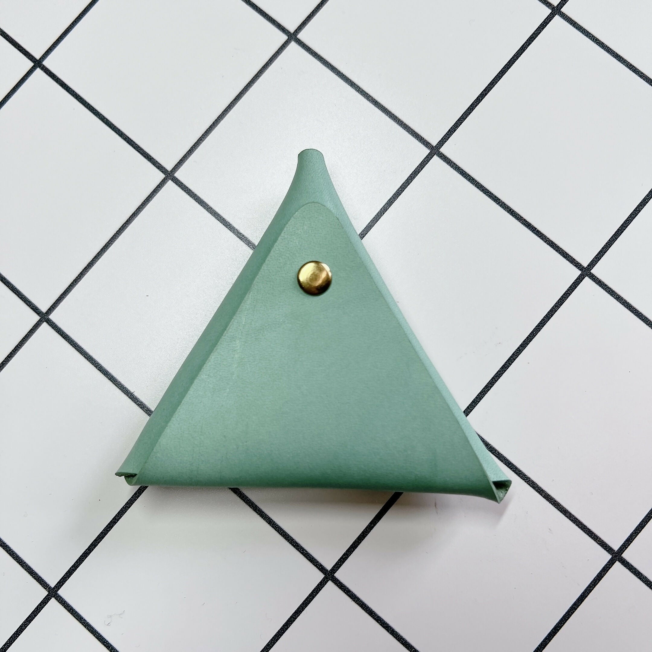 Fold Edge Triangle Leather Coin Case