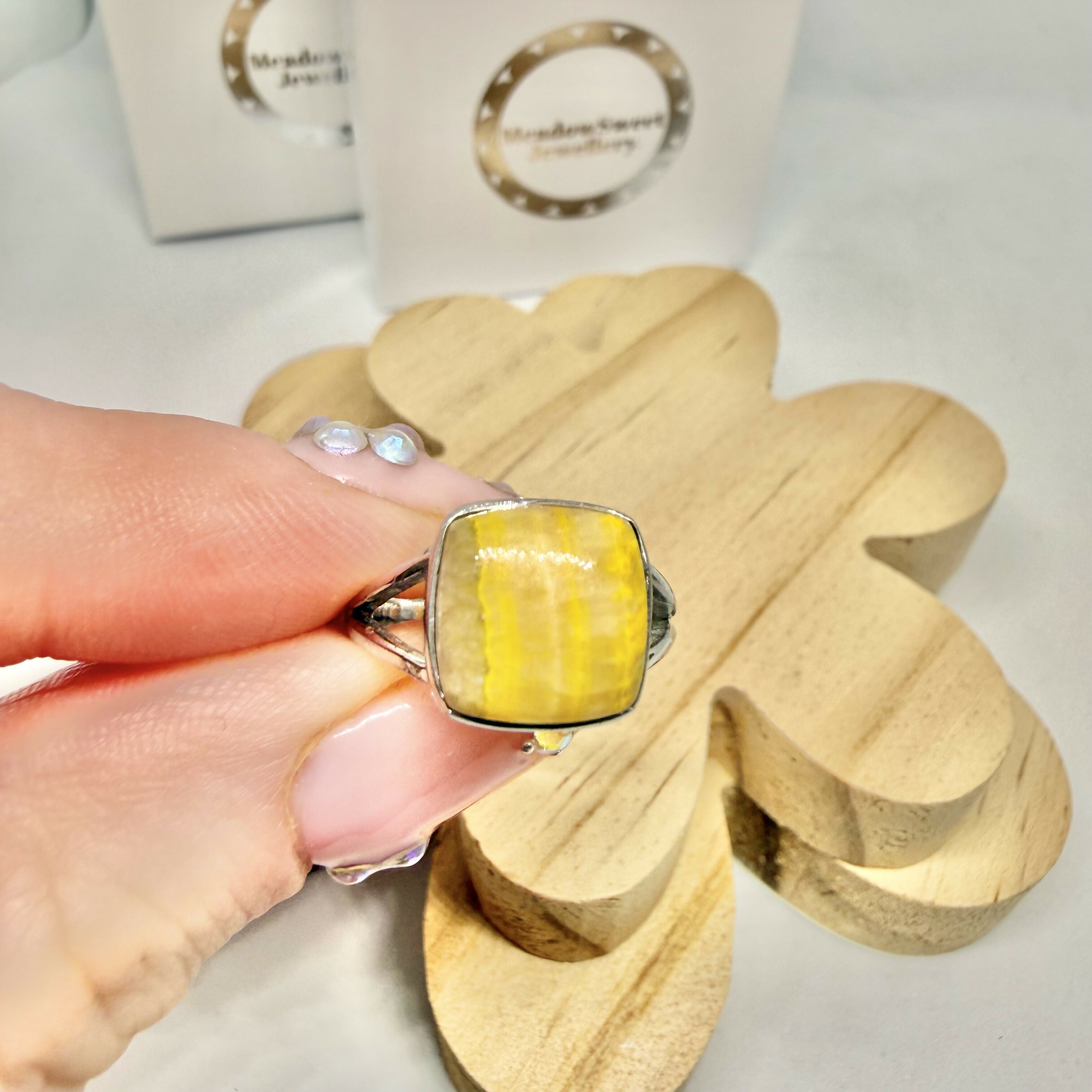 BUMBLEBEE JASPER SQUARE RING SIZE M