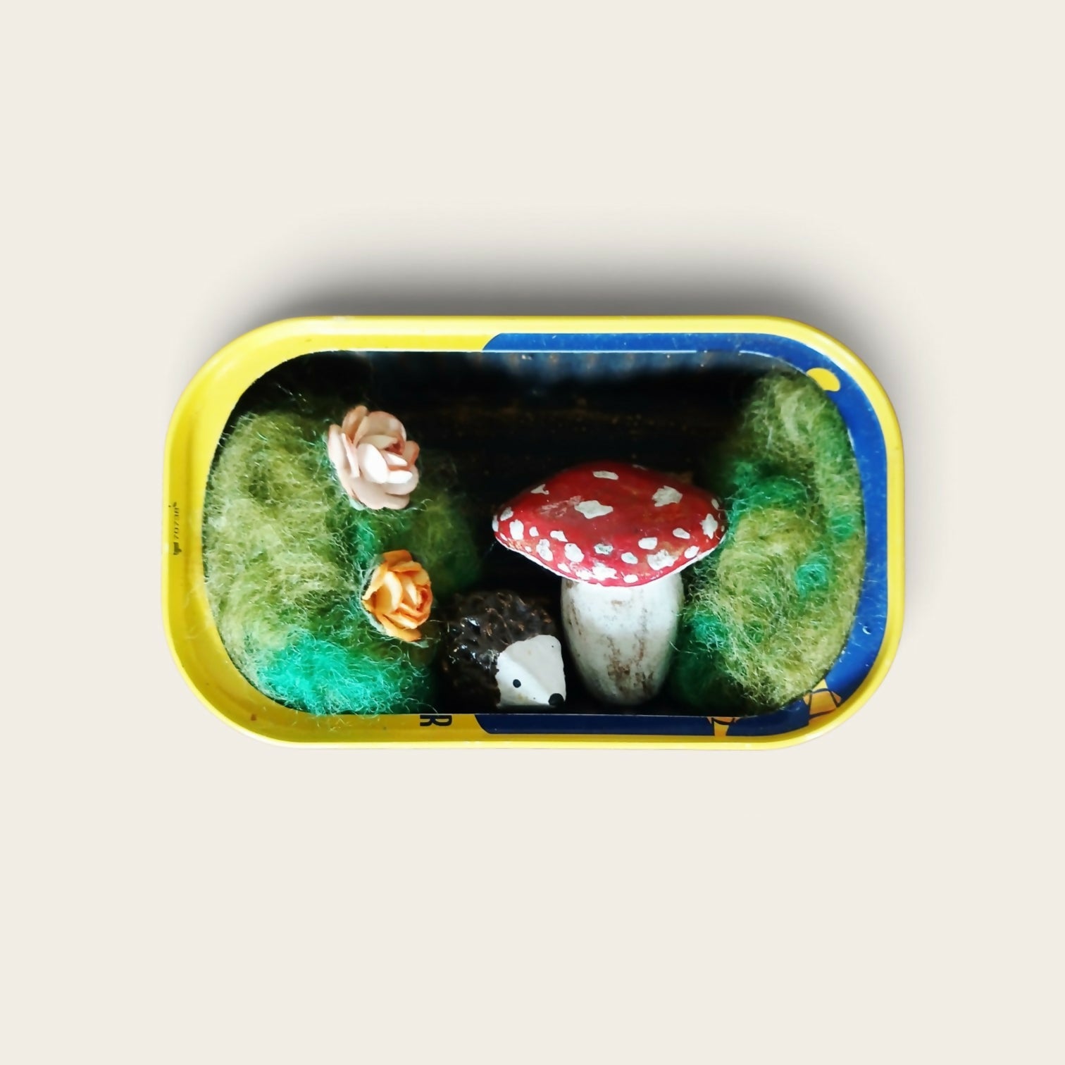 Toadstool and Hedgehog Woodland Tin