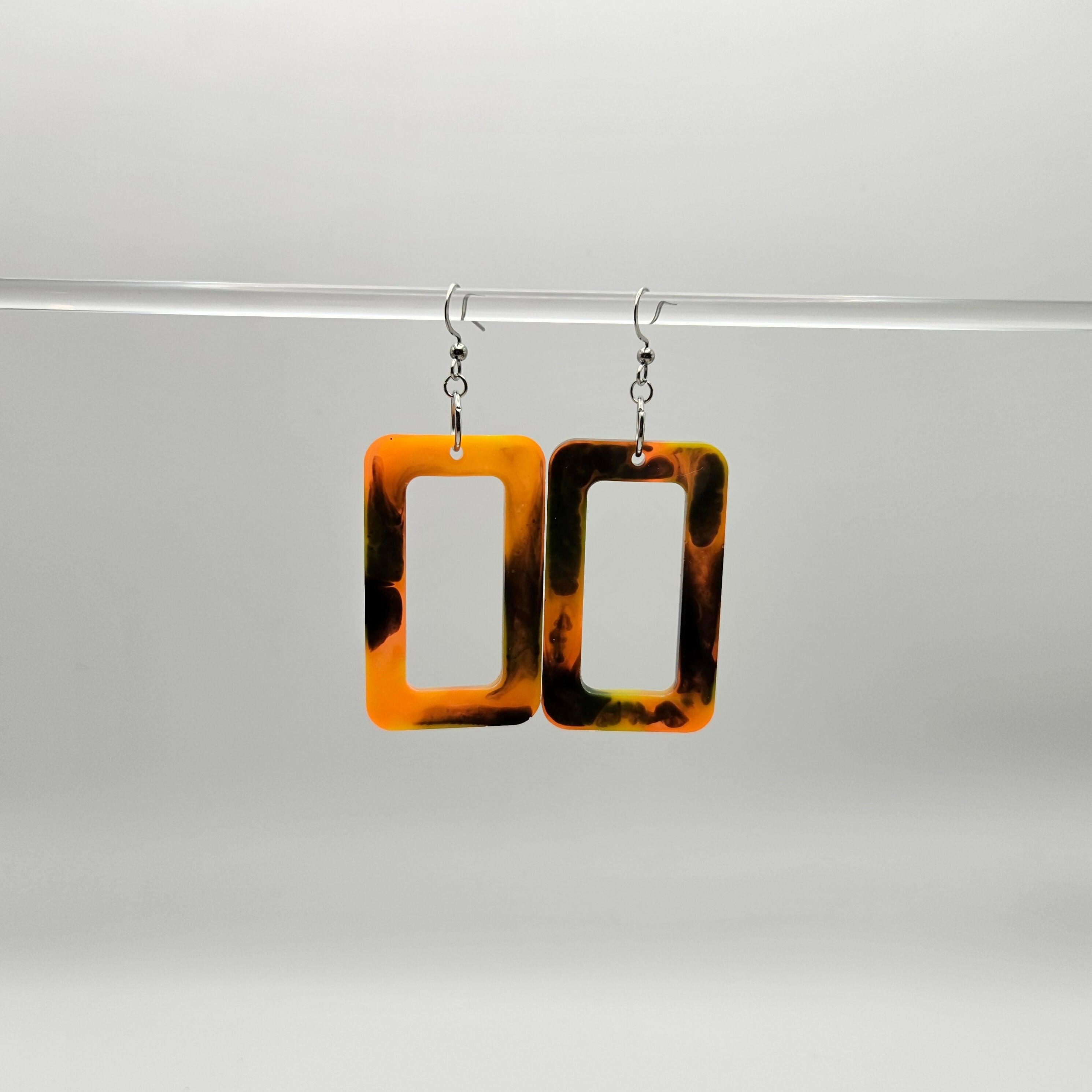BOLD RESIN EARRINGS