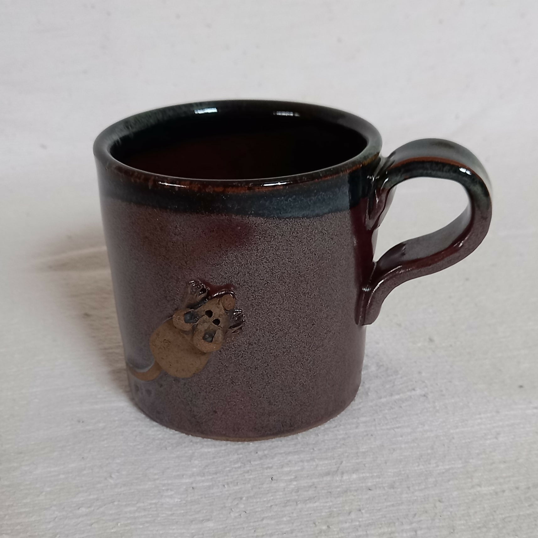 brown mug with mouse