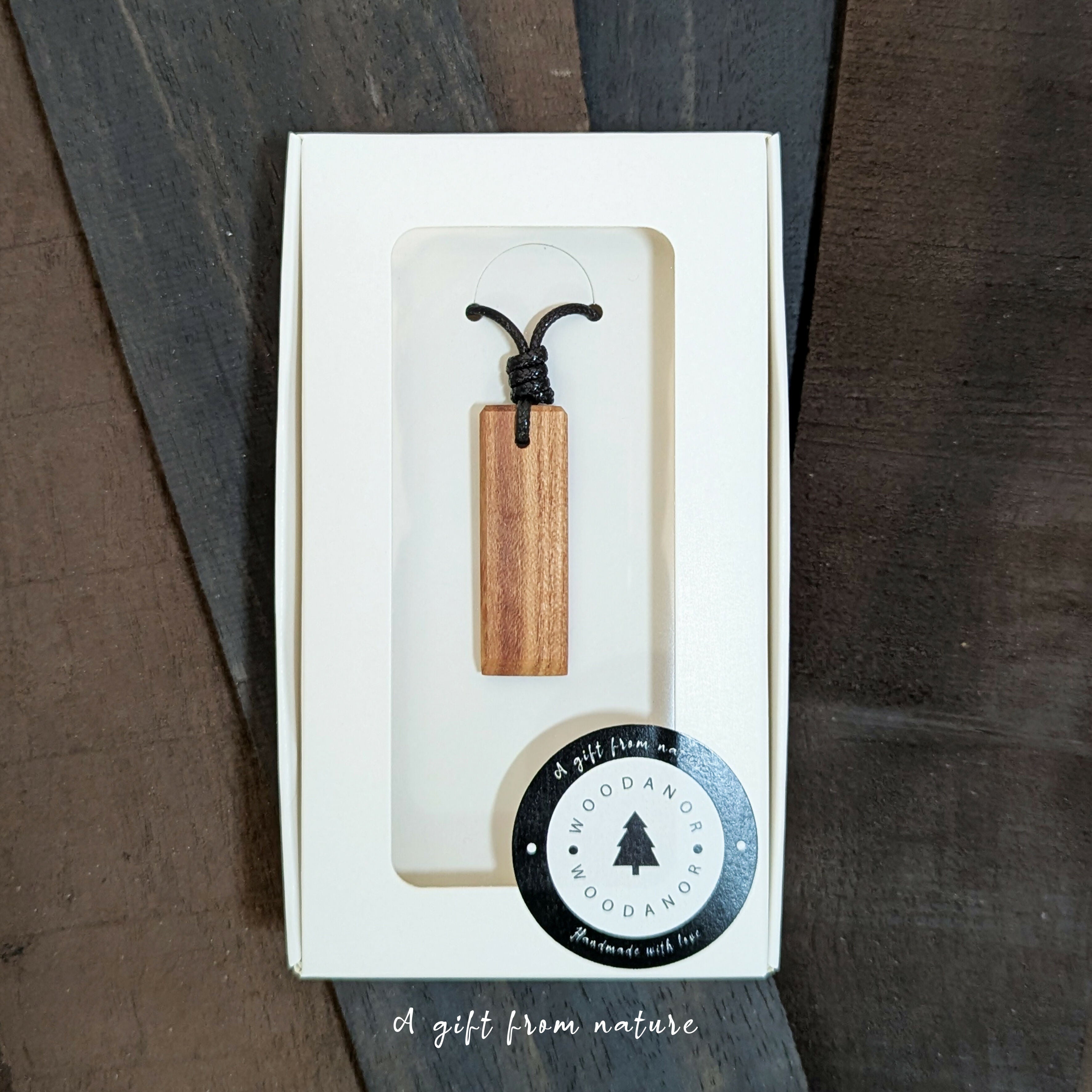 Natural Grain Wood Pendant