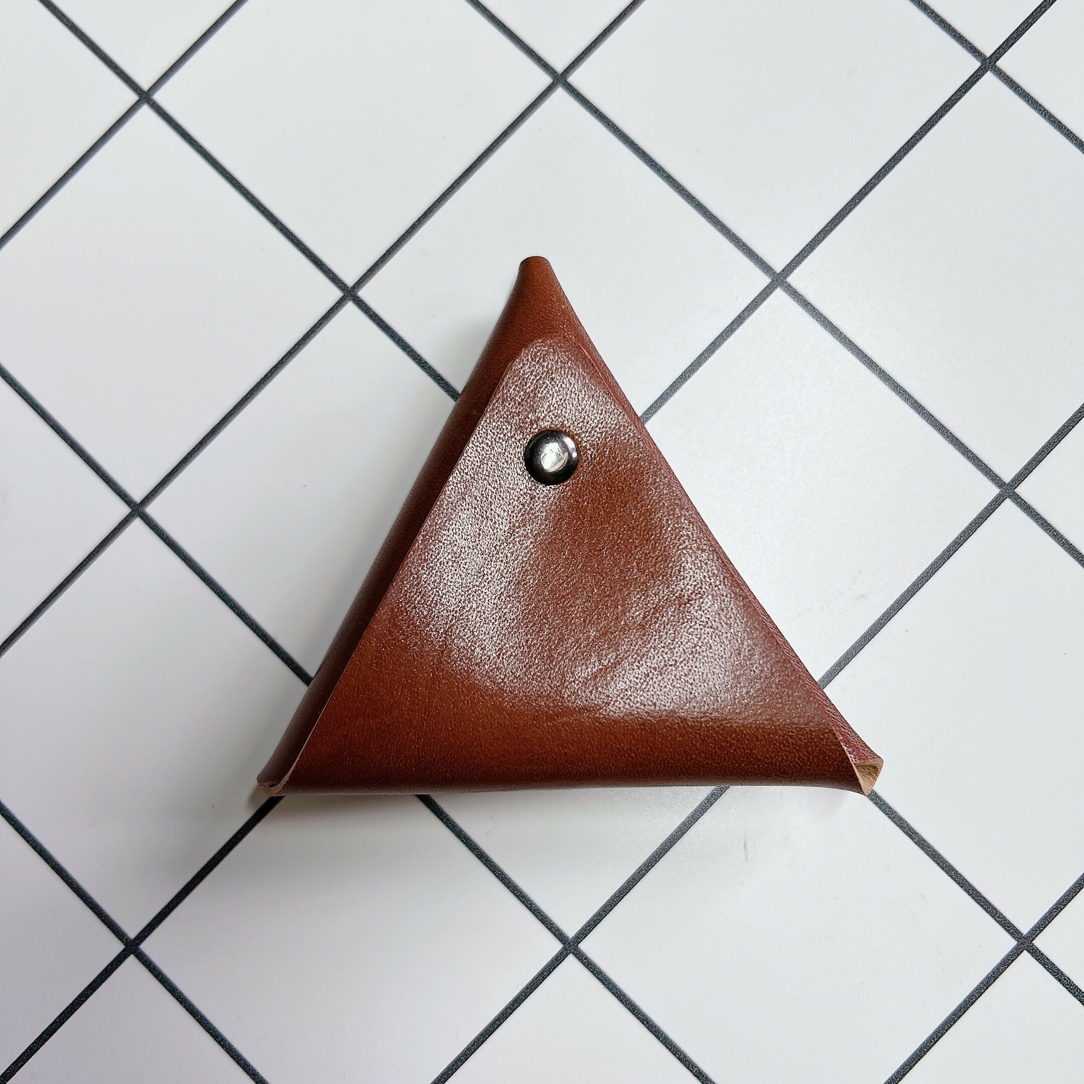 Fold Edge Triangle Leather Coin Case
