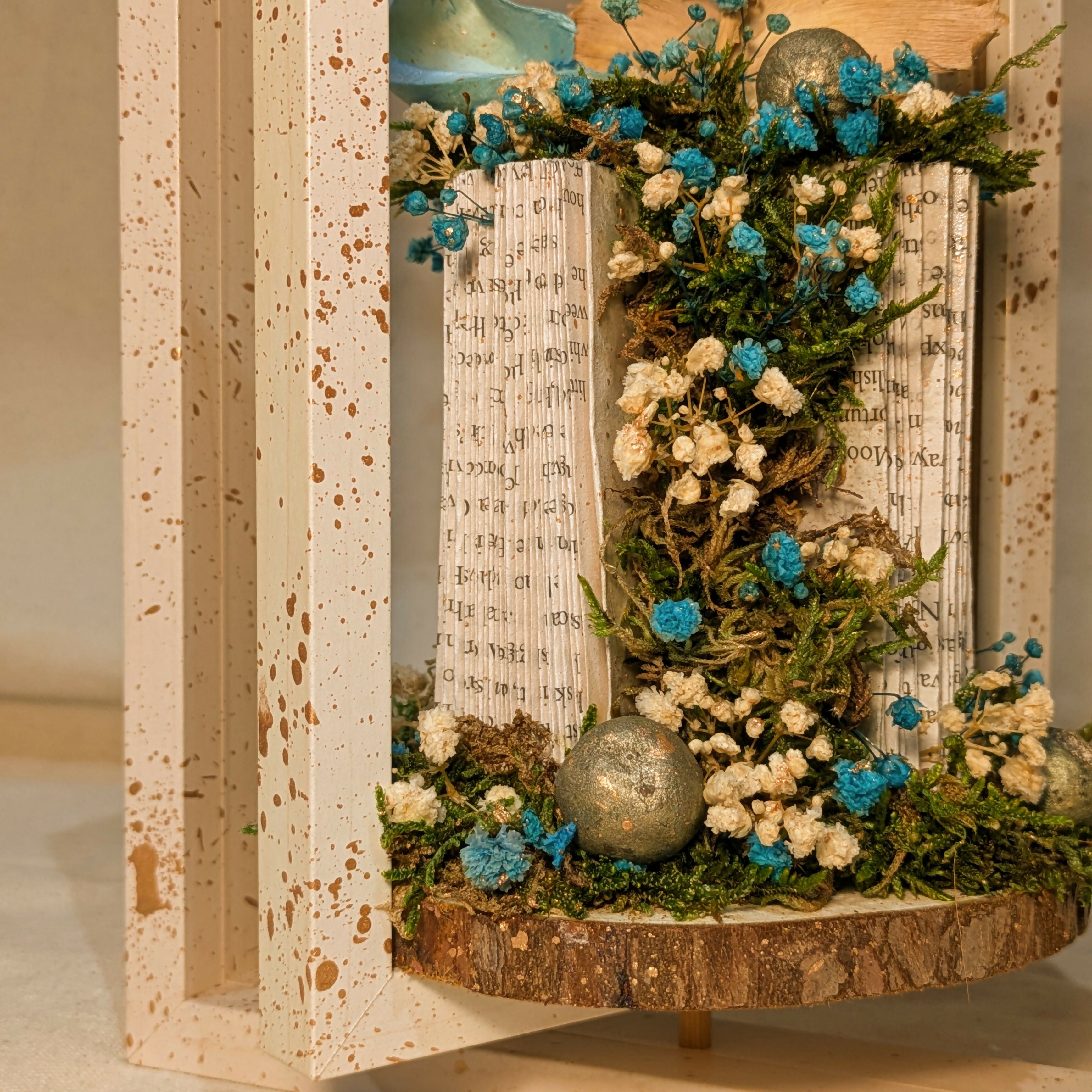 Mini Floral Arrangement on Spinning Frame