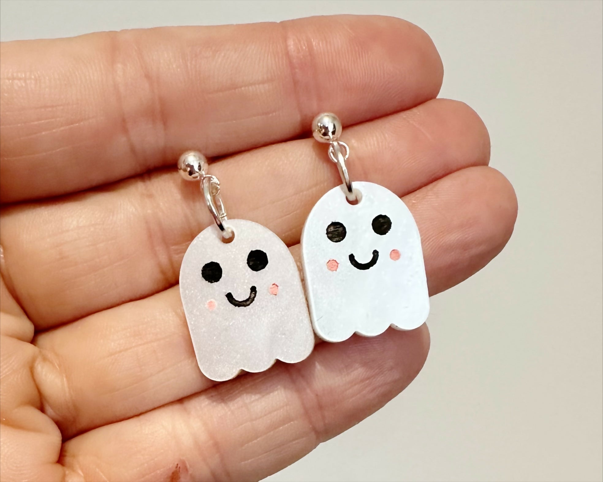 Happy Ghosts