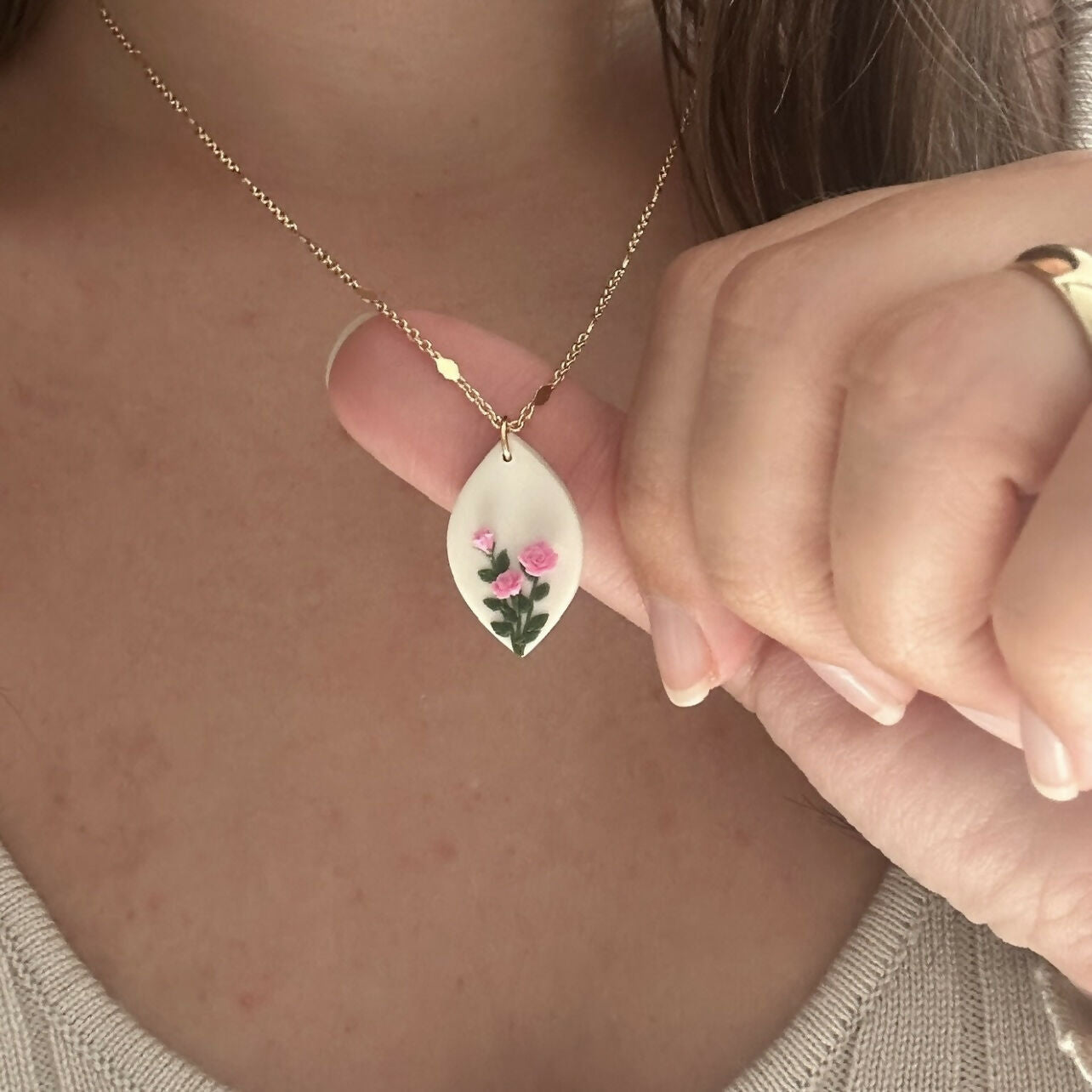 Pink Roses Flowers Necklace