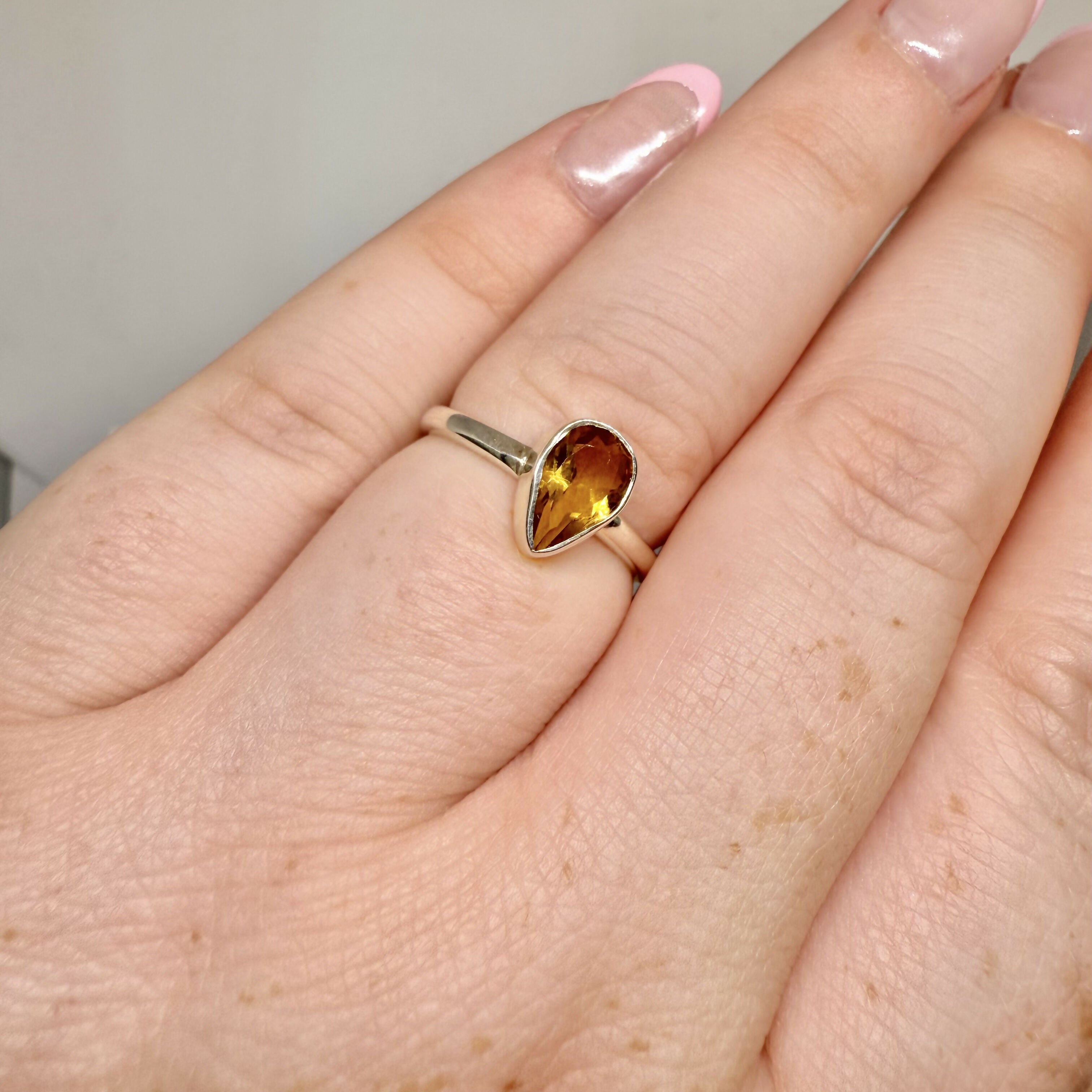 CITRINE RING SIZE O