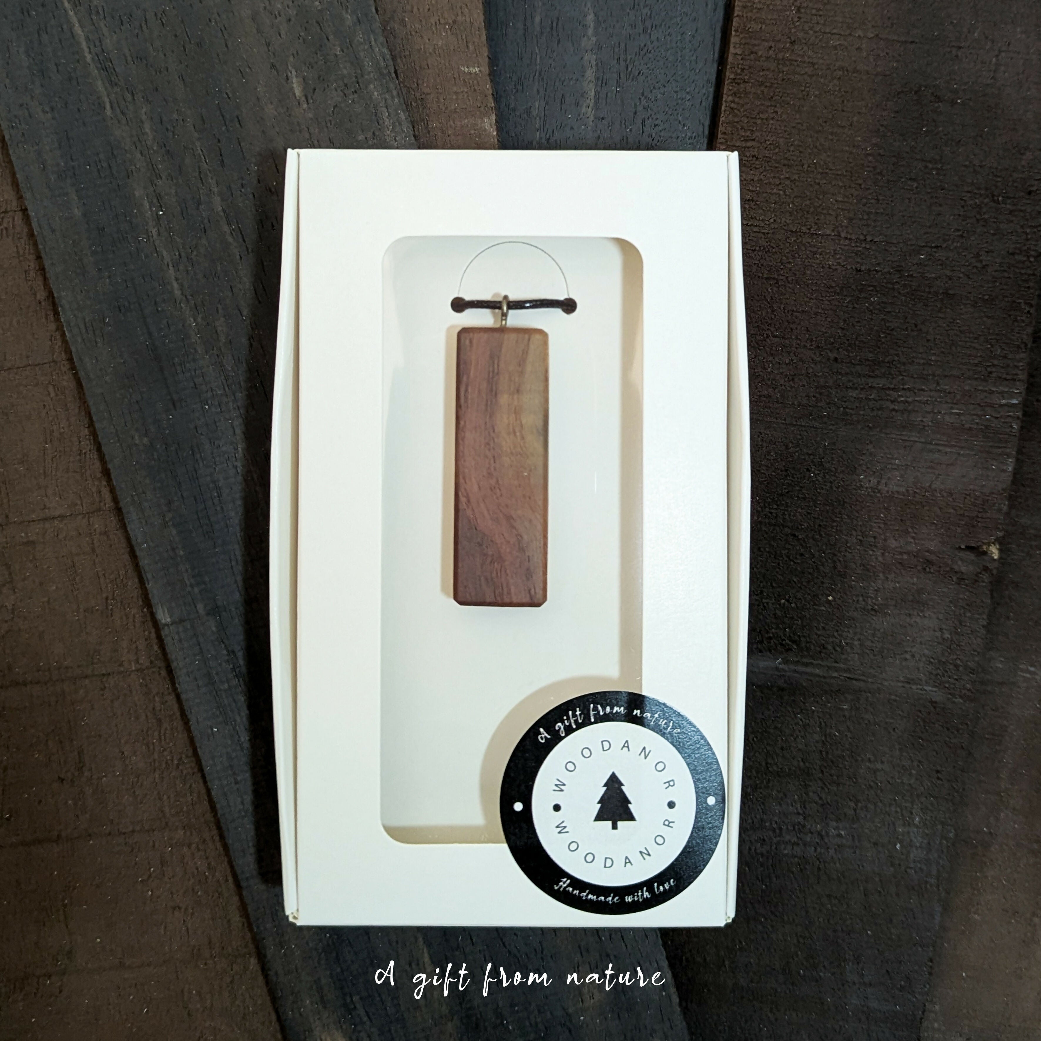 Natural Grain Wood Pendant