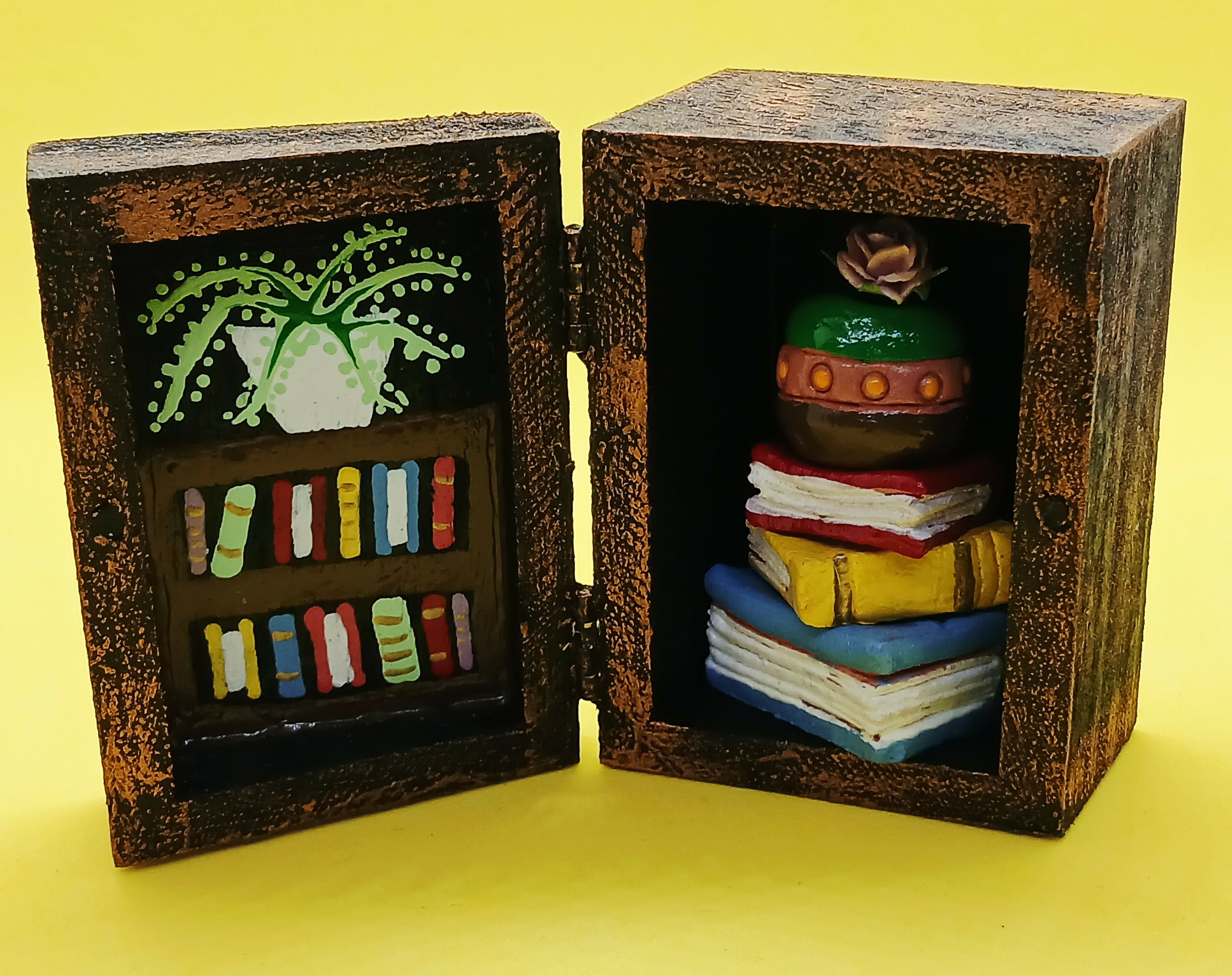 Book Stack and Vase Bookcase Box