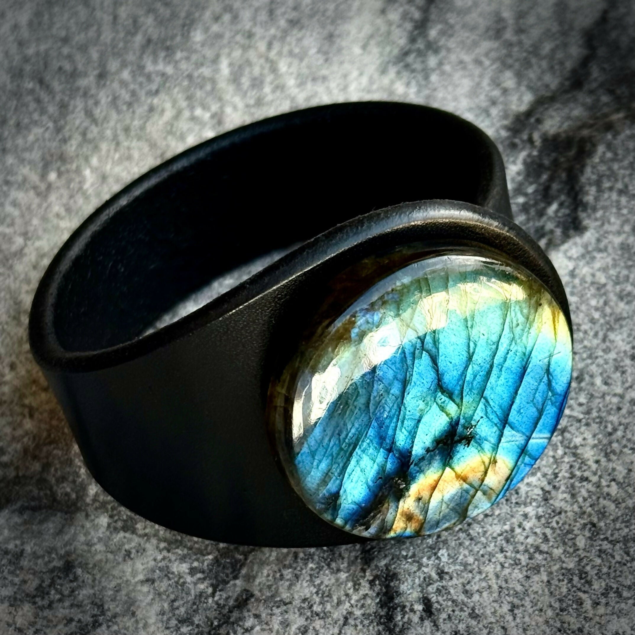 Handcrafted Natural Leather & Labradorite Gemstone Bracelet - Size S or M