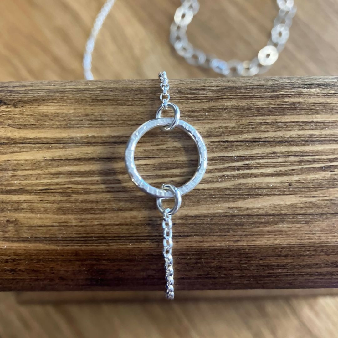 circle-bracelet-silver-chain