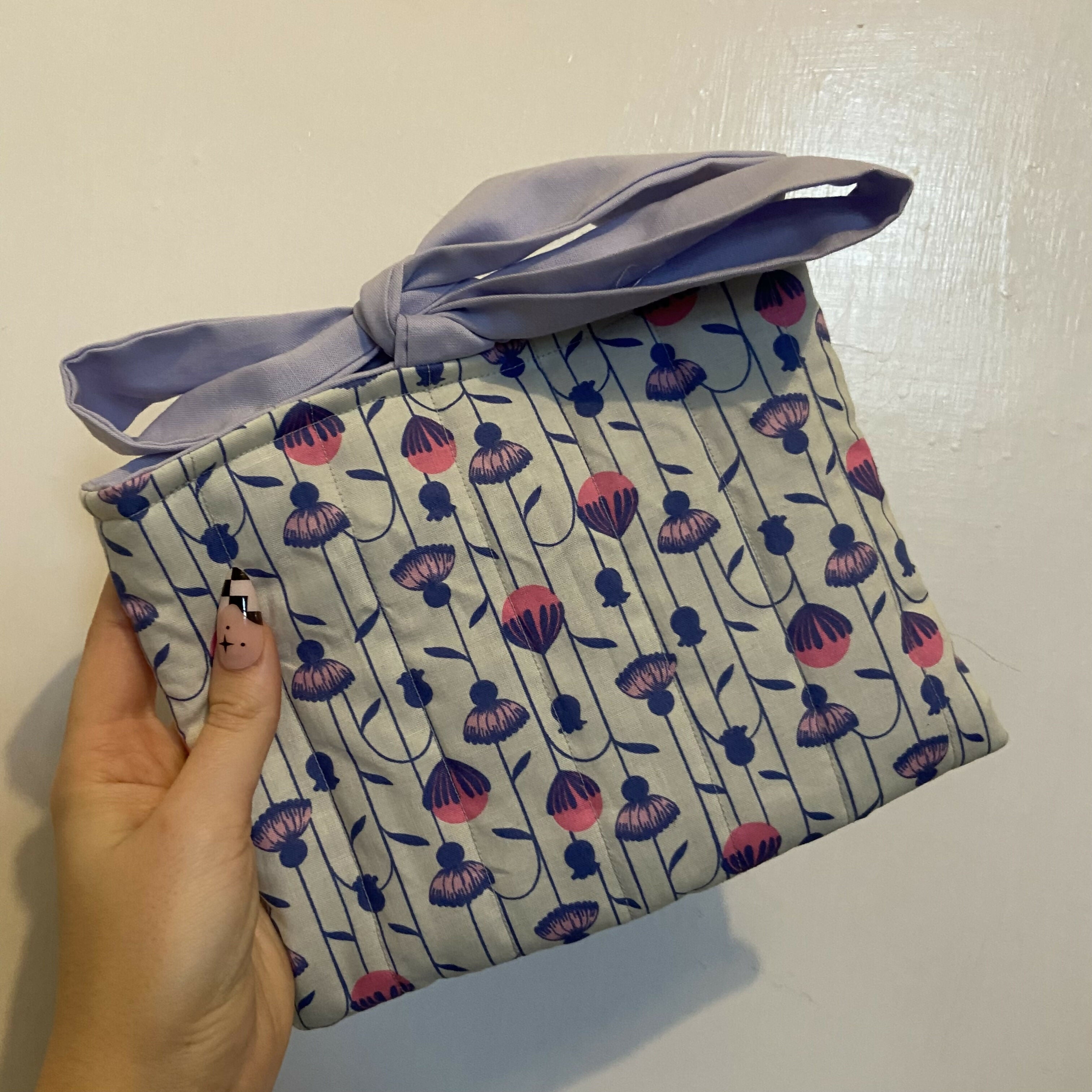 Blooming Flower Print Kindle Pouch