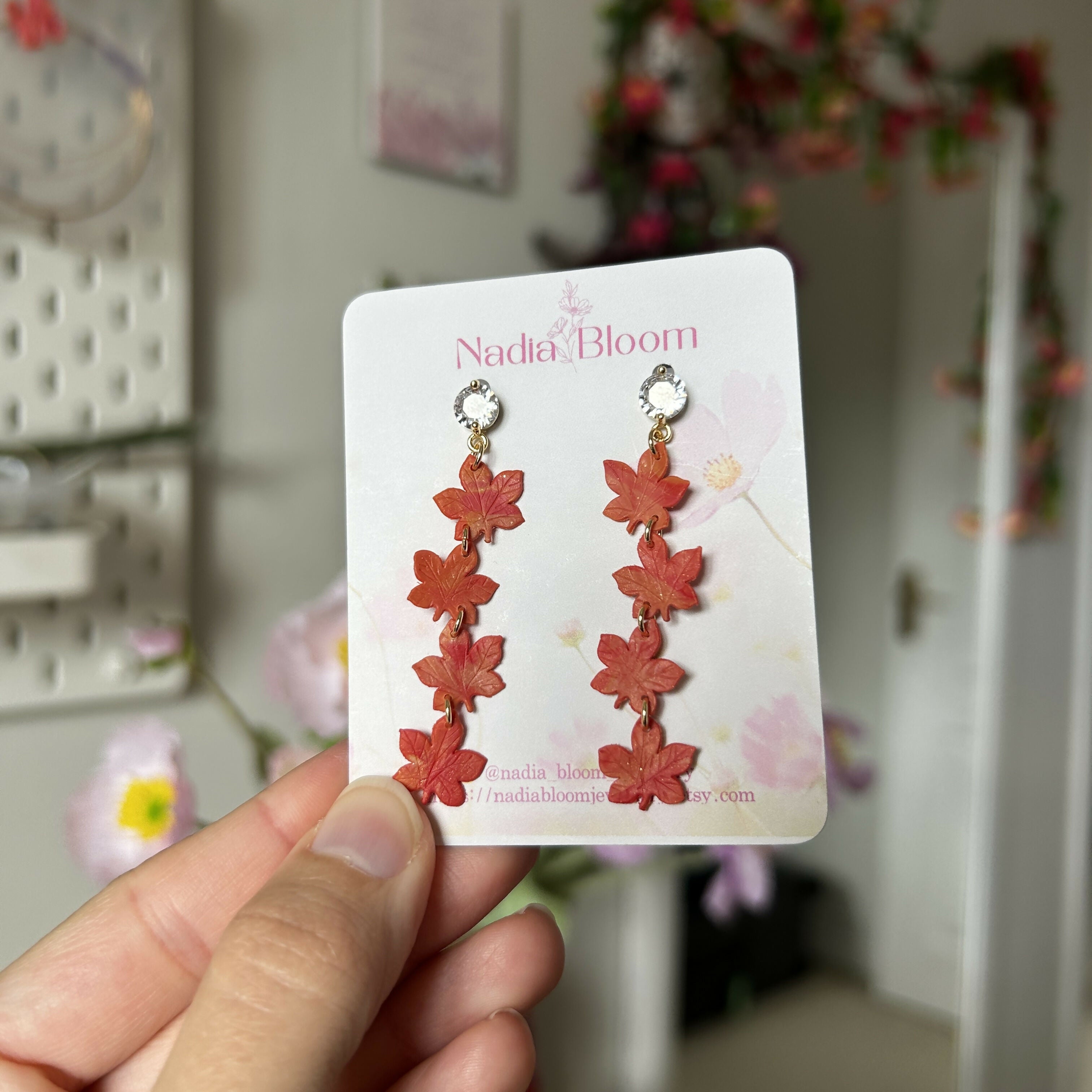 Maple leaves string earrings