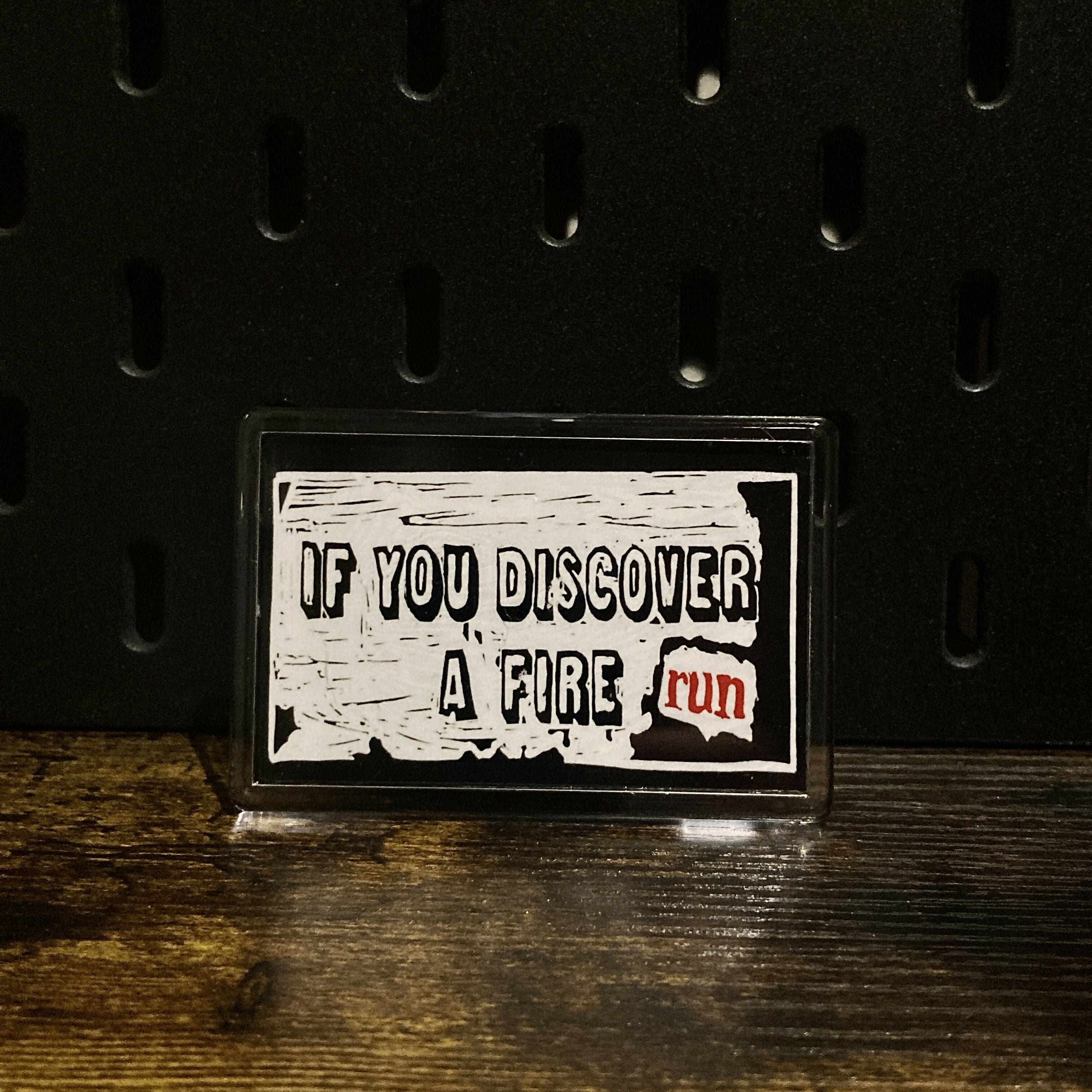 Magnet - Digital print of fire sign lino