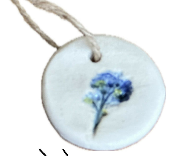 Ceramic forget me not gift tab