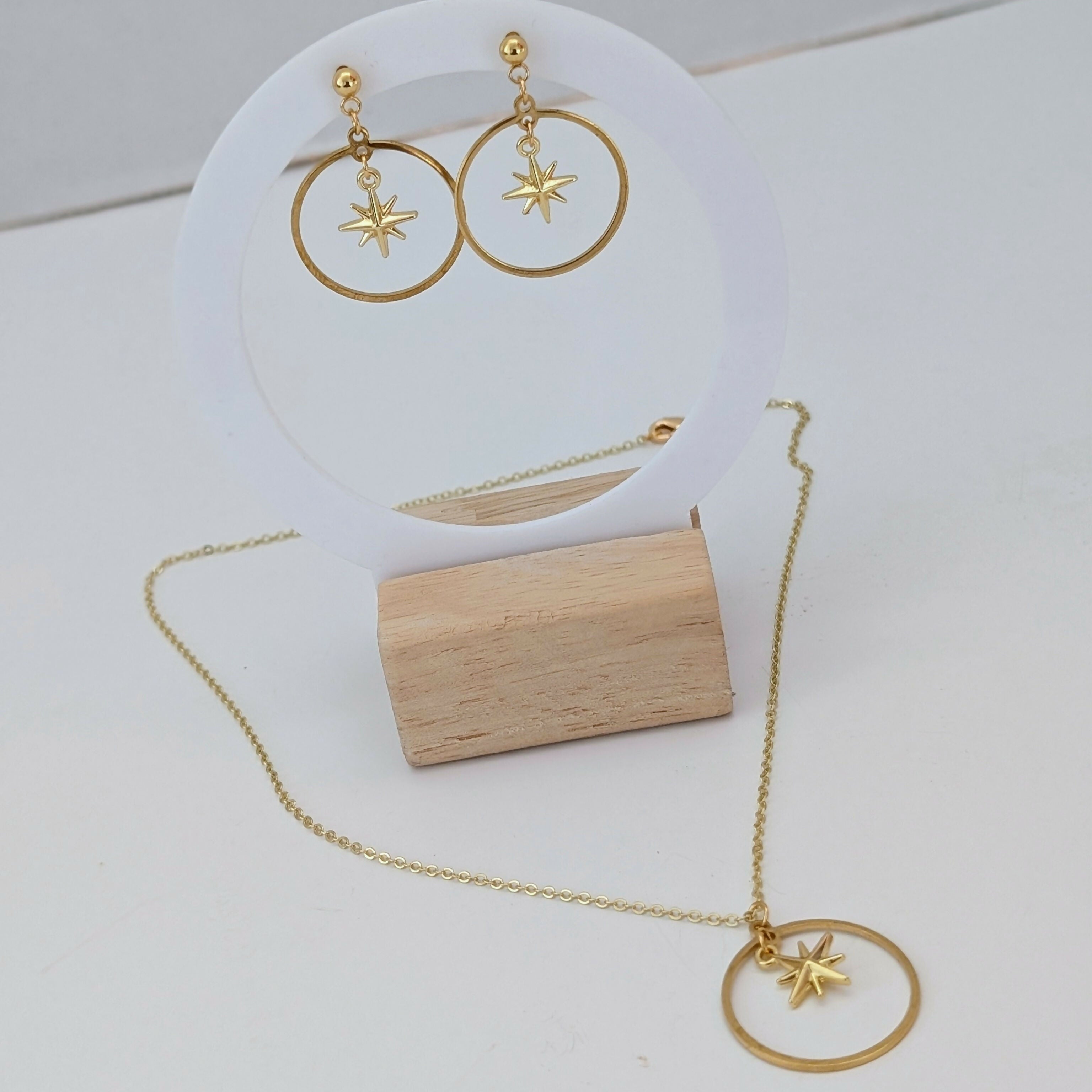 Chunky 3D Gold Star Circle Earrings on Gold Plated Stud