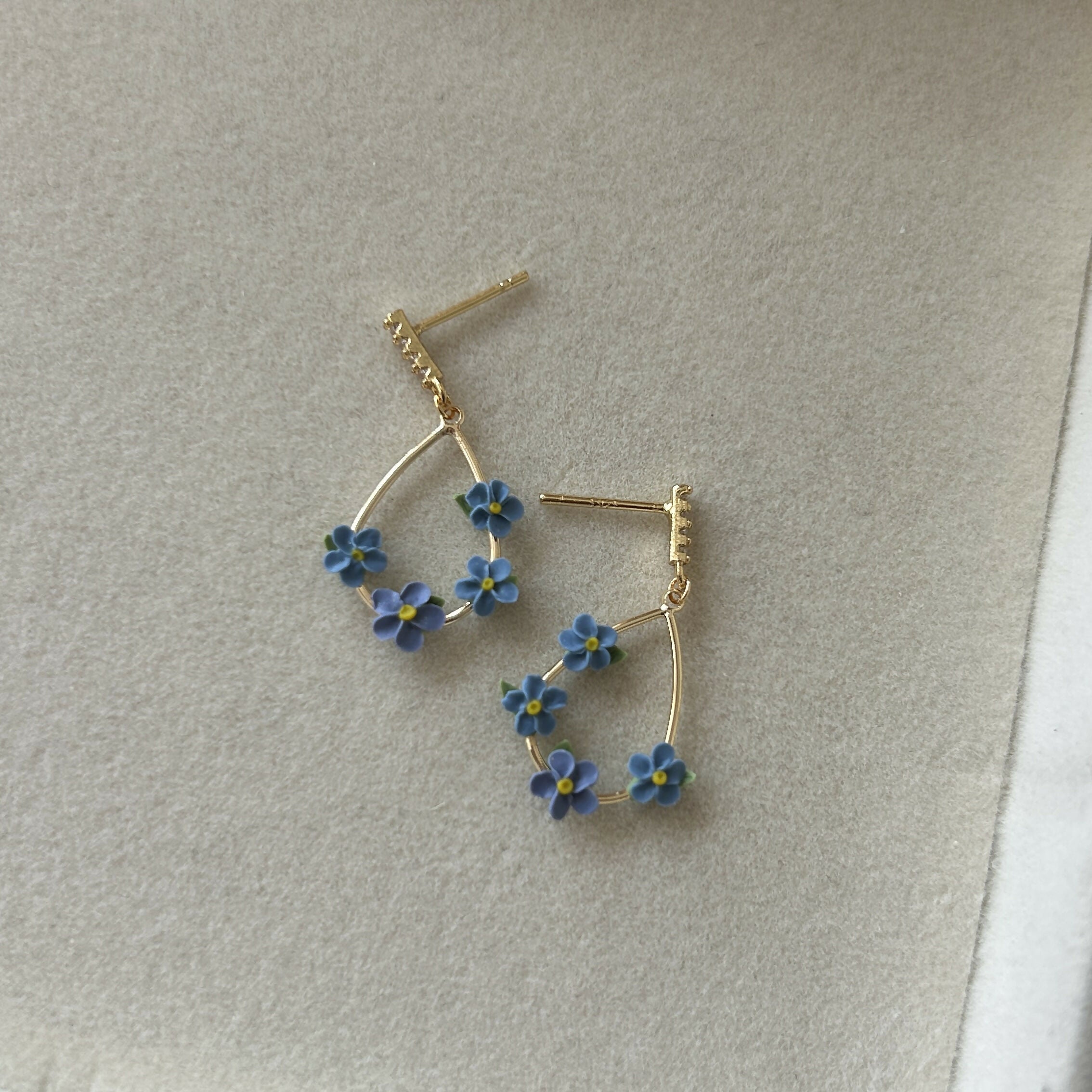 Small Forget-me-not Flowers Teardrop Earrings