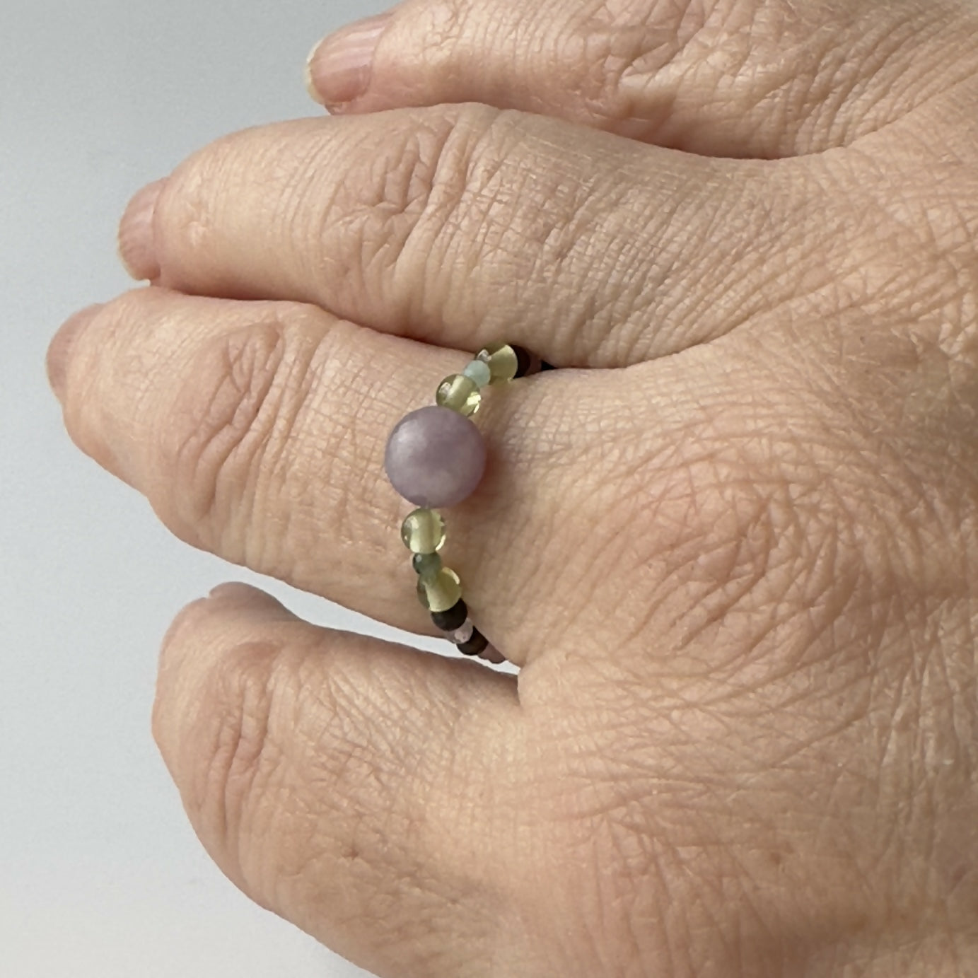 HEALING CRYSTAL STRETCH RING FOR GIVING & RECEIVING LOVE