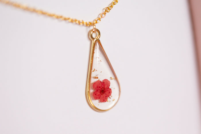 Red Baby’s Breath Long Teardrop Necklace Gold Plated