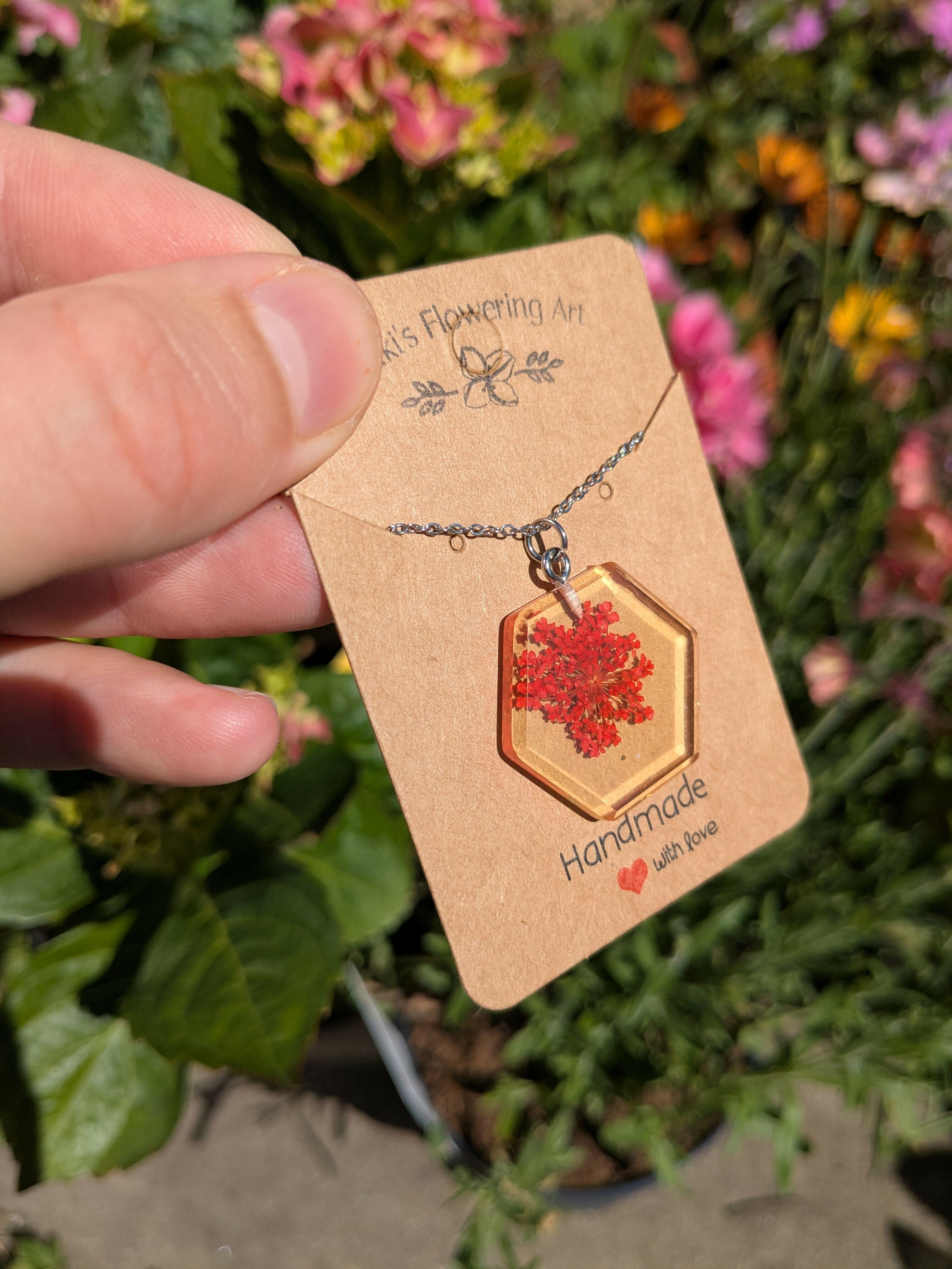 RED QUEEN'S LACE NECKLACE