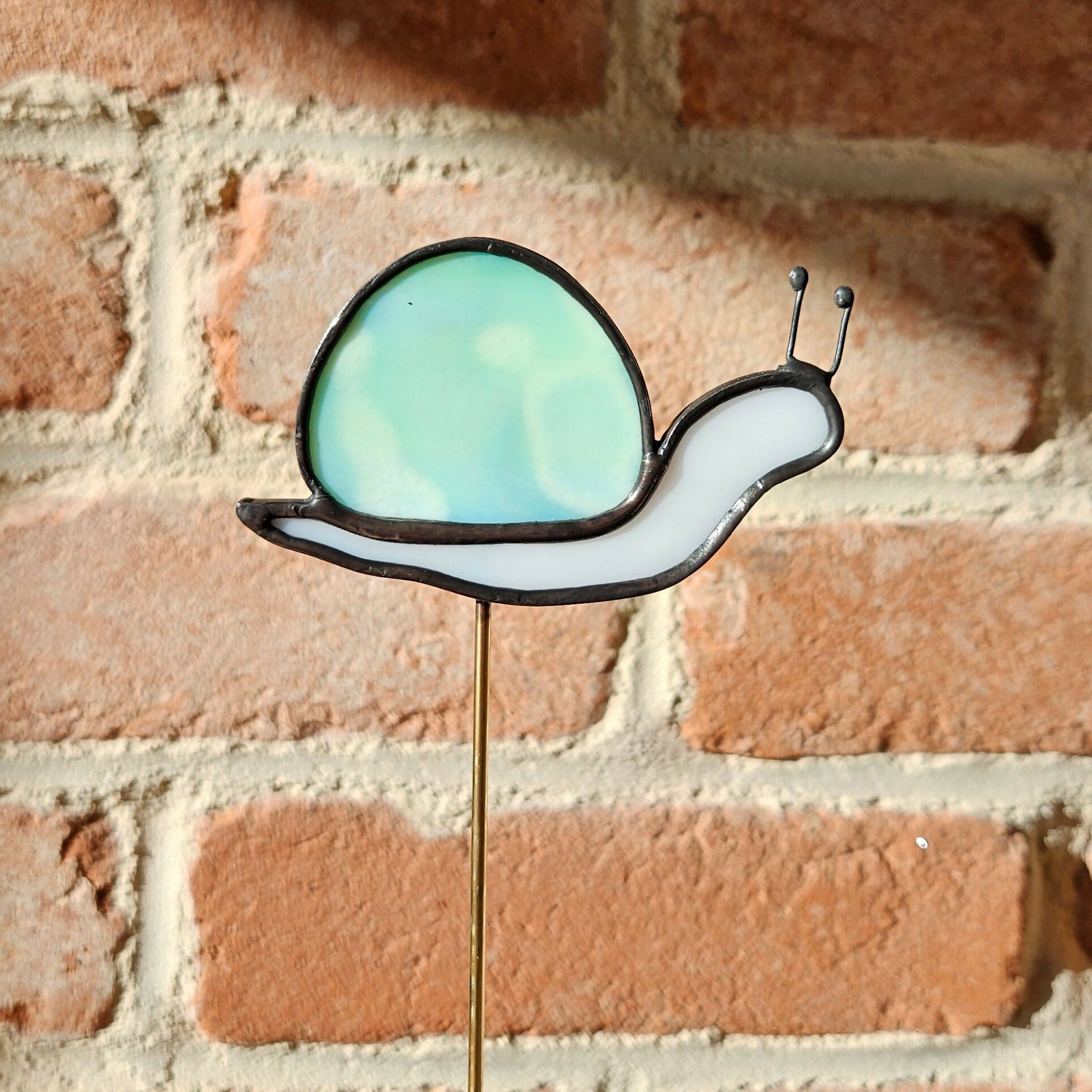 Mottled Light Green Snail Stained Glass Plantstake