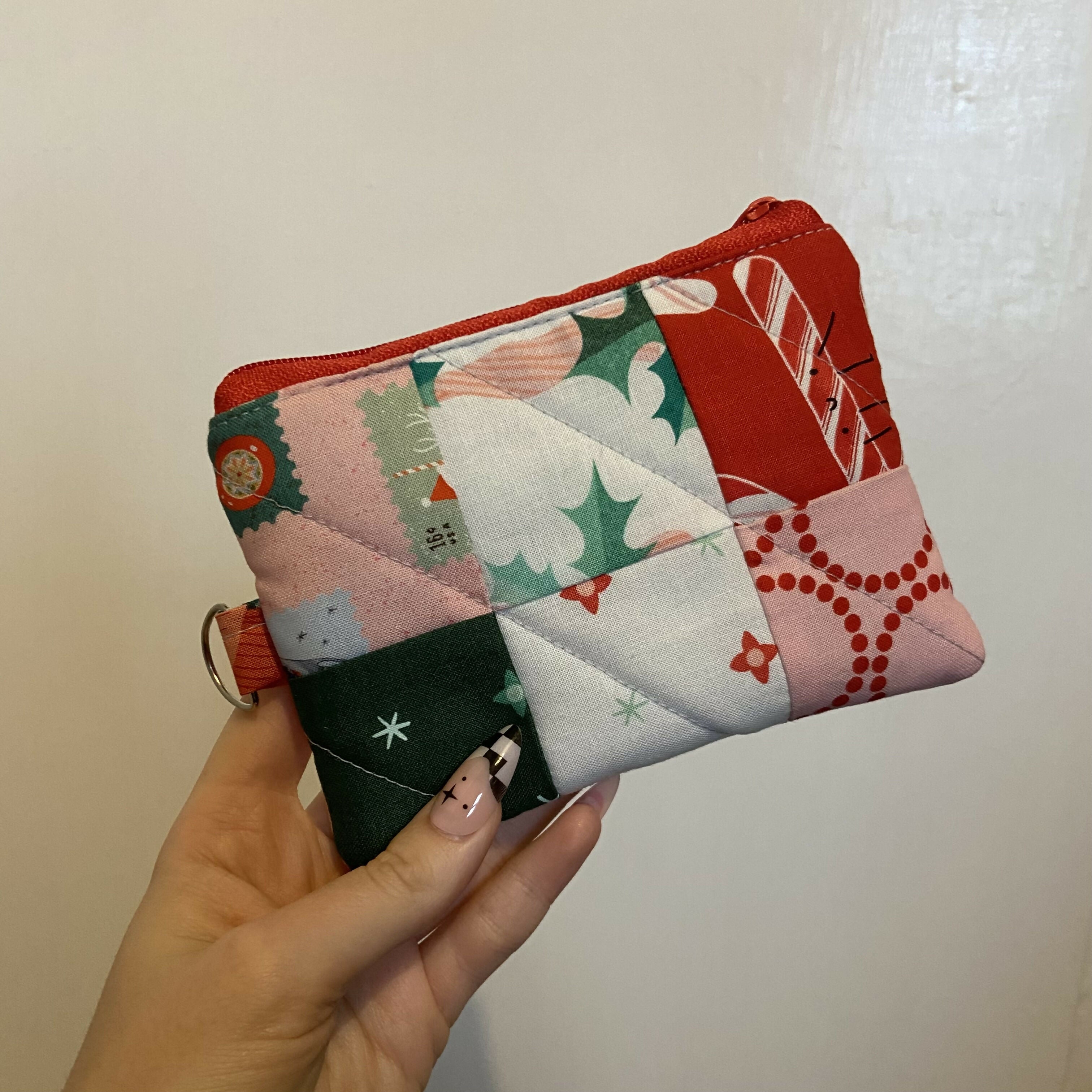 Small Patchwork Quilted Christmas Zipper Pouch