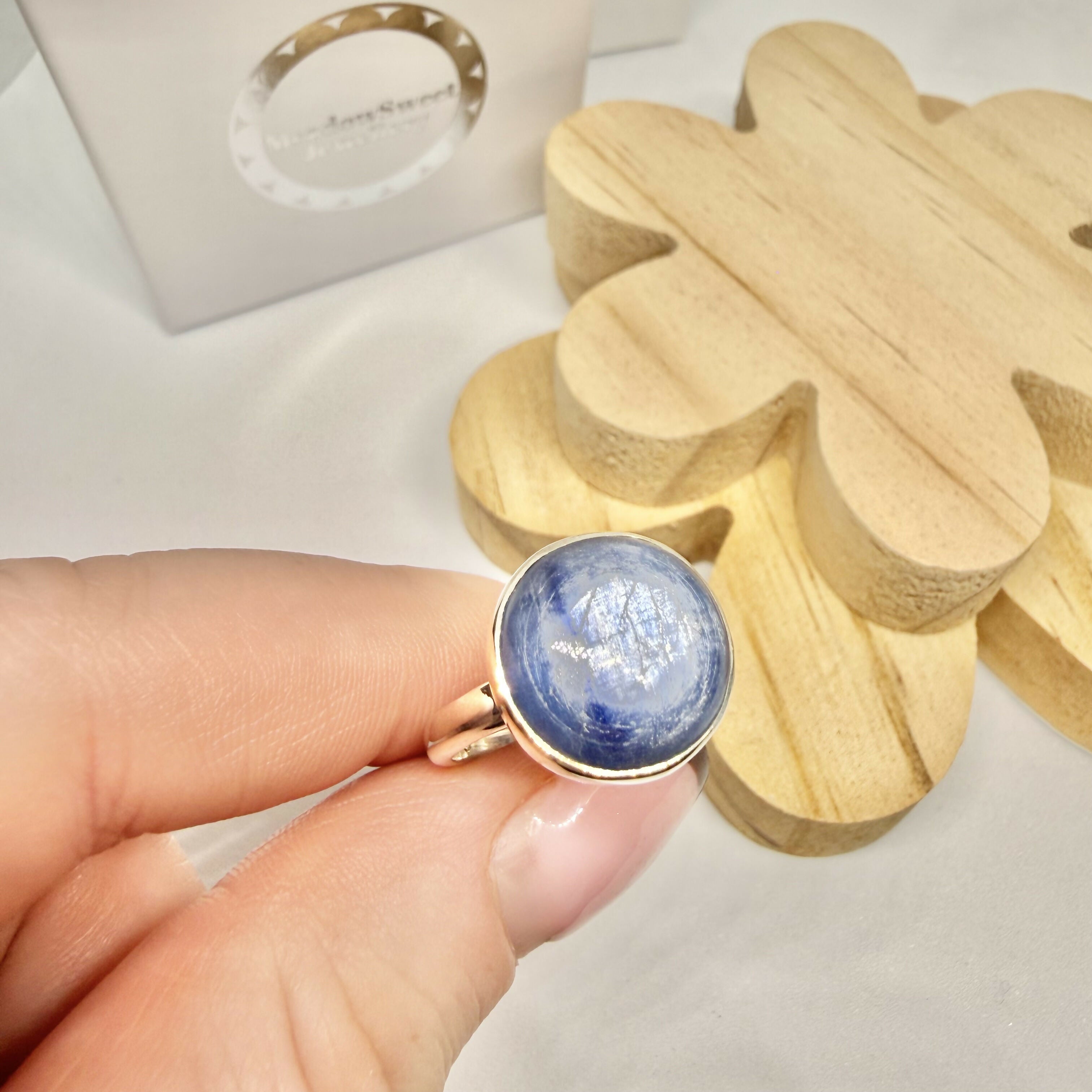 BLUE KYANITE RING SIZE Q