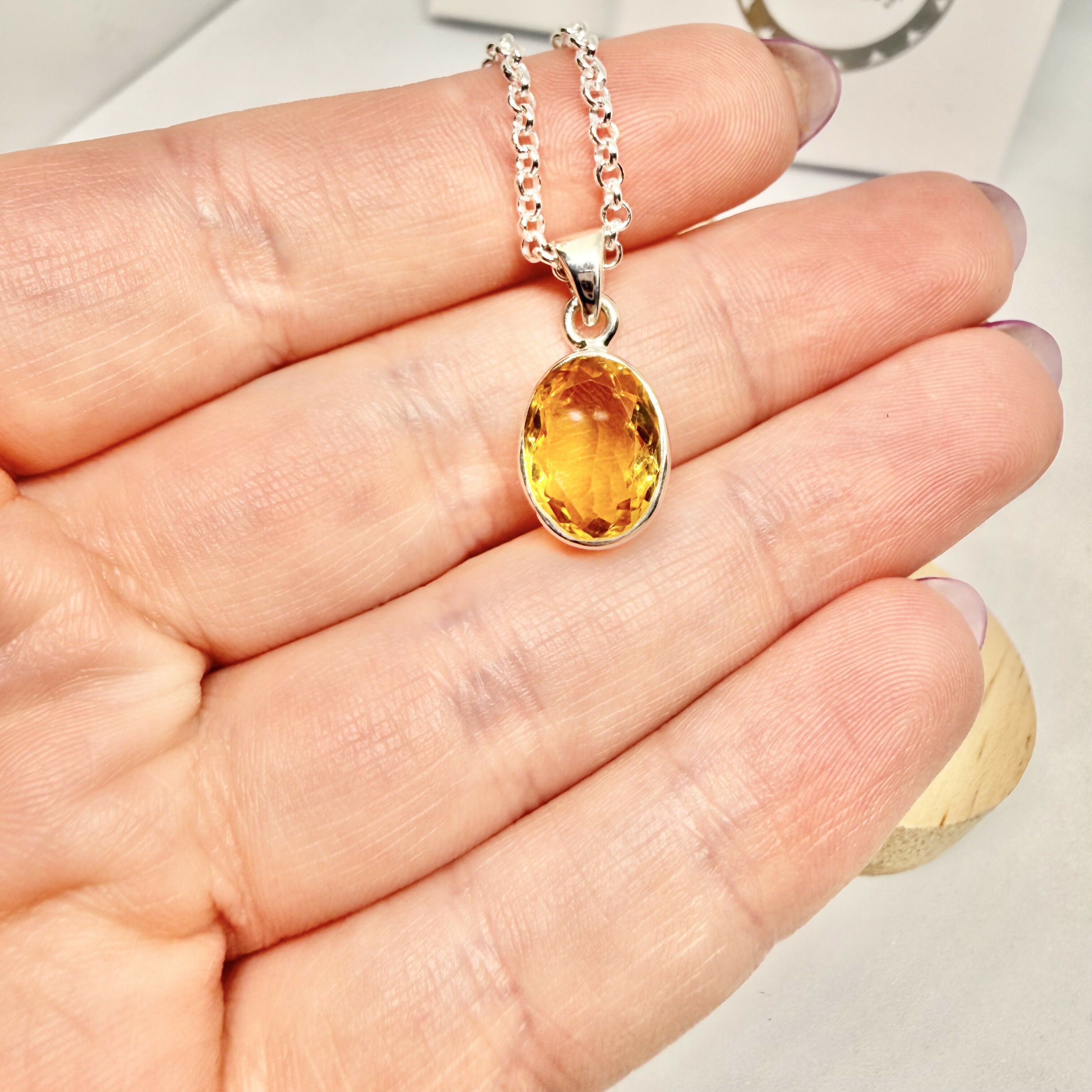 CITRINE OVAL NECKLACE
