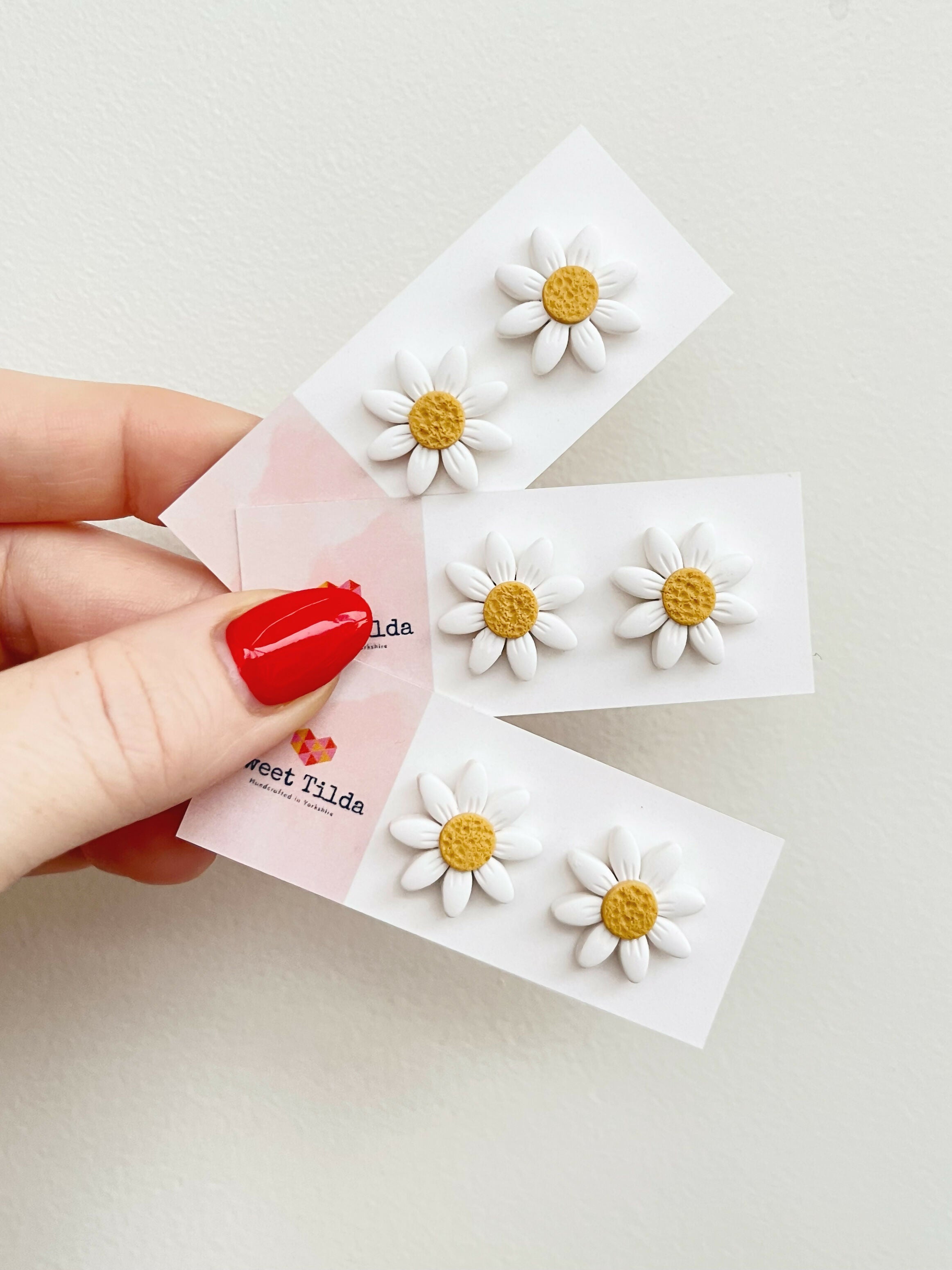 Daisy Studs