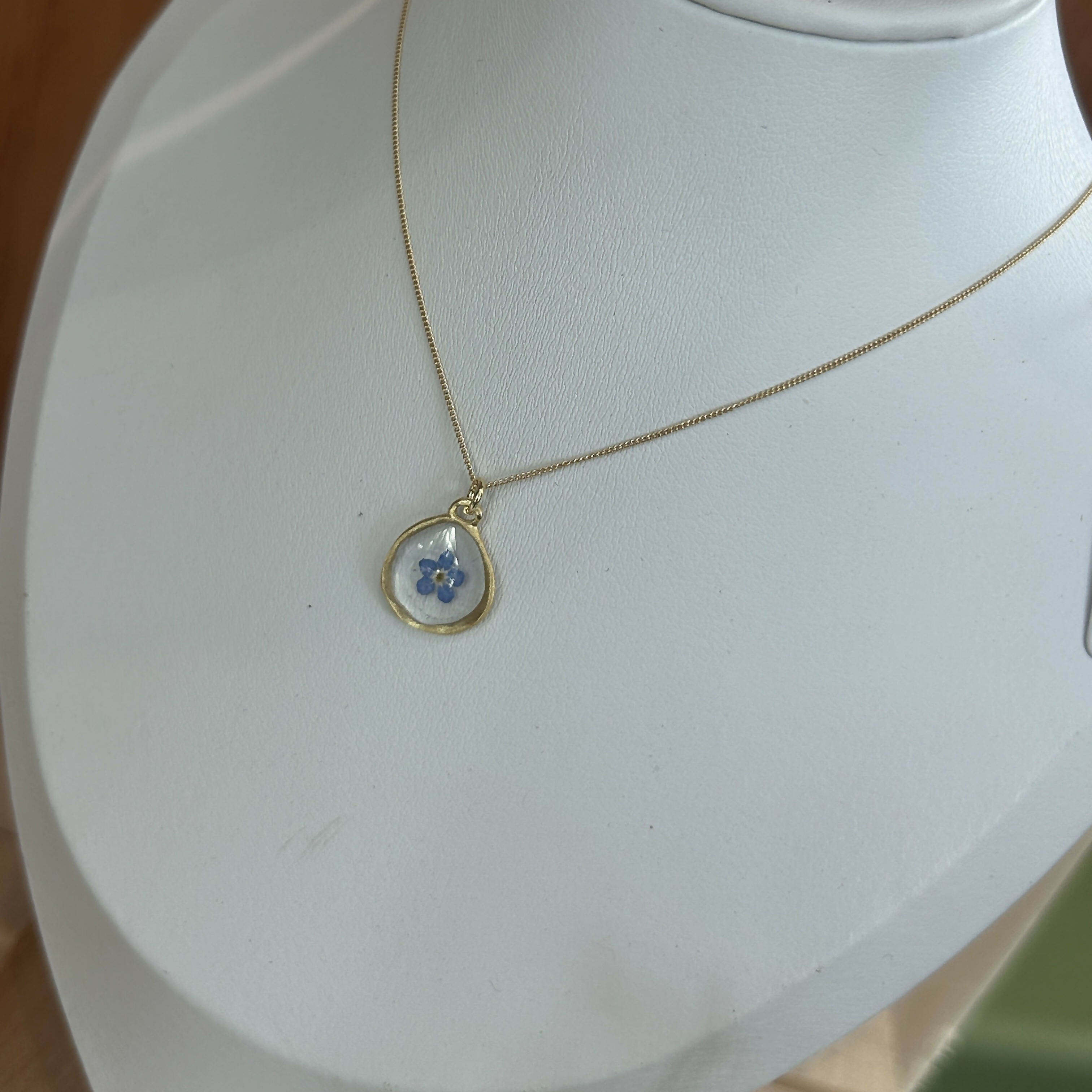 Forget Me Not Organic Circle Gold Necklace