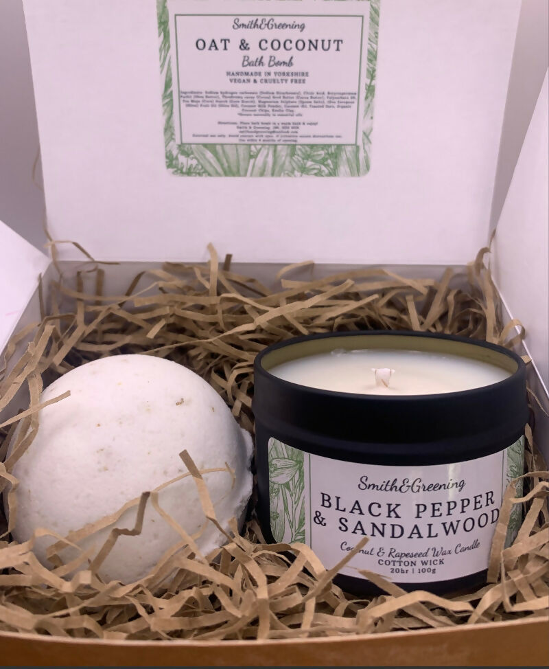 Oat & Coconut Luxury Candle & Bath Bomb Gift Set