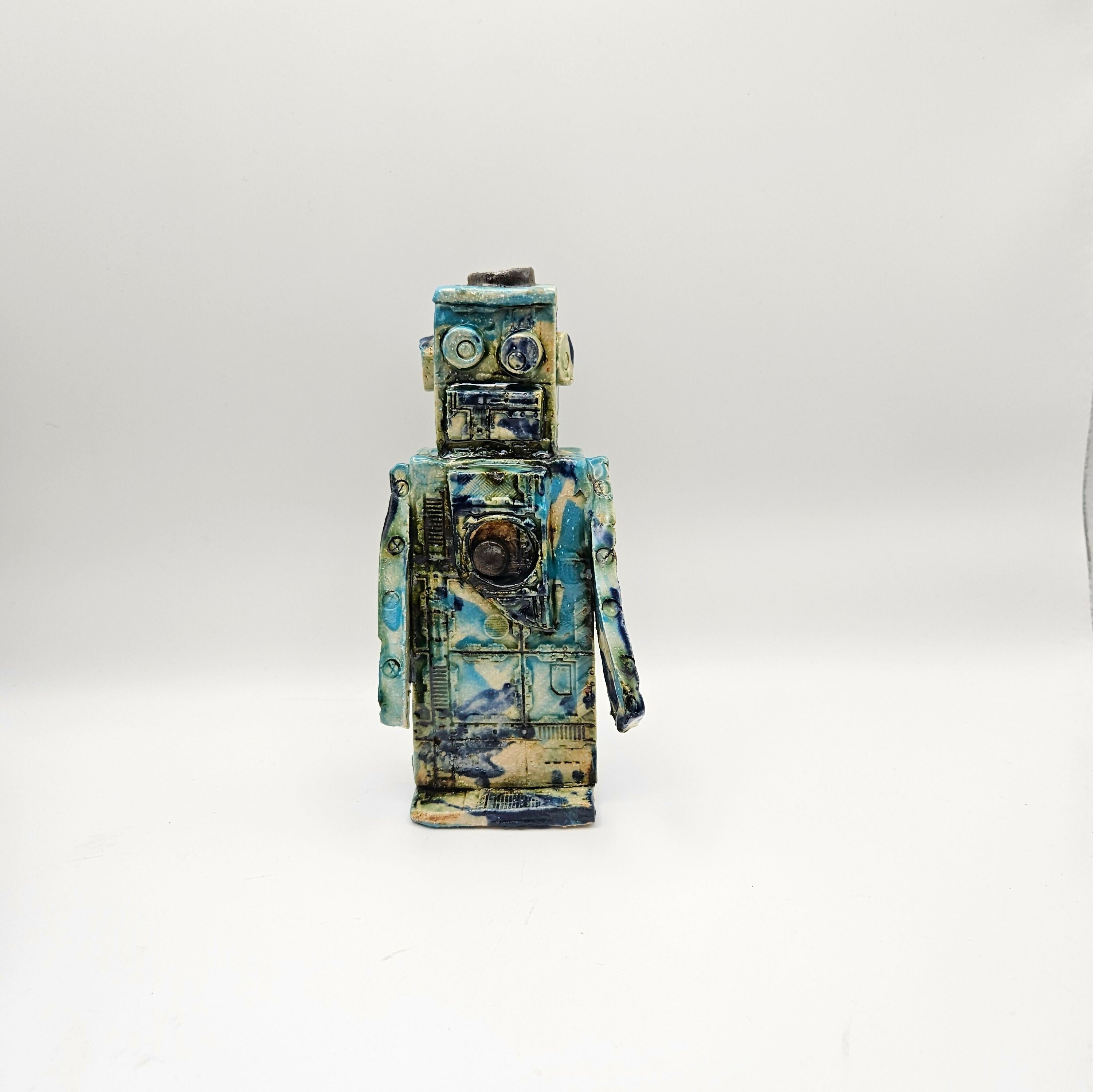 QUIRKY CERAMIC ROBOT SCULPTURE