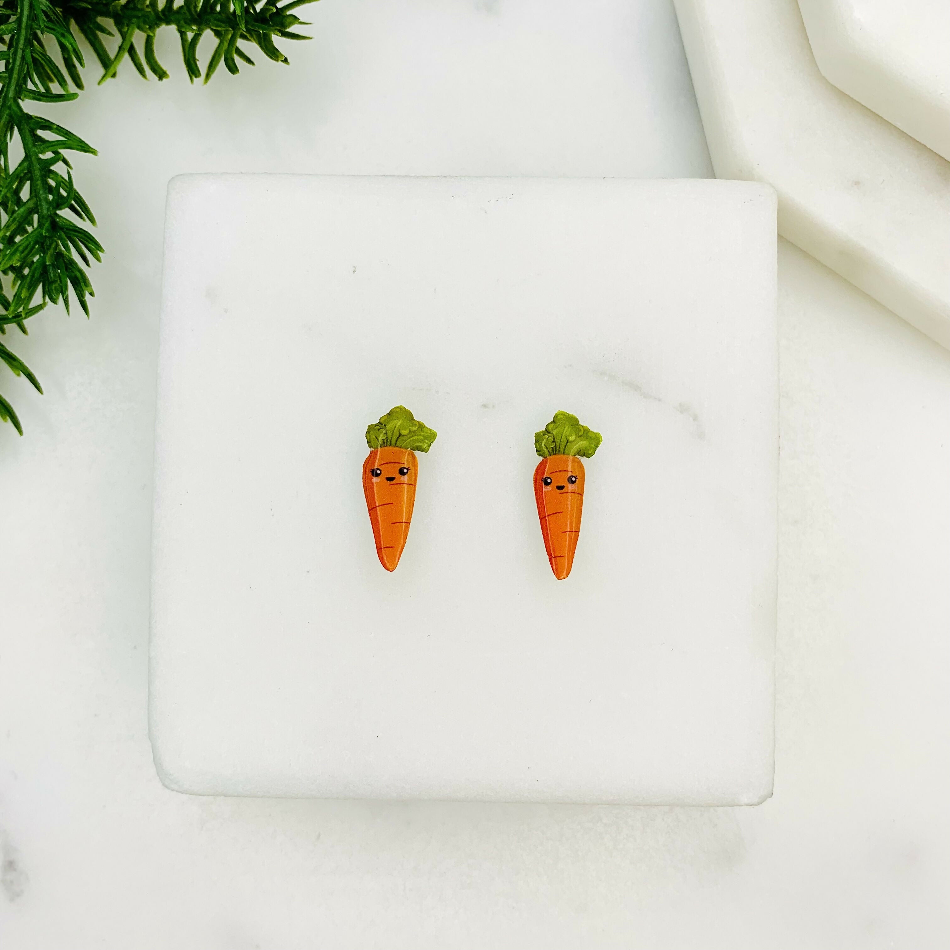 Happy Carrot Stud Earrings