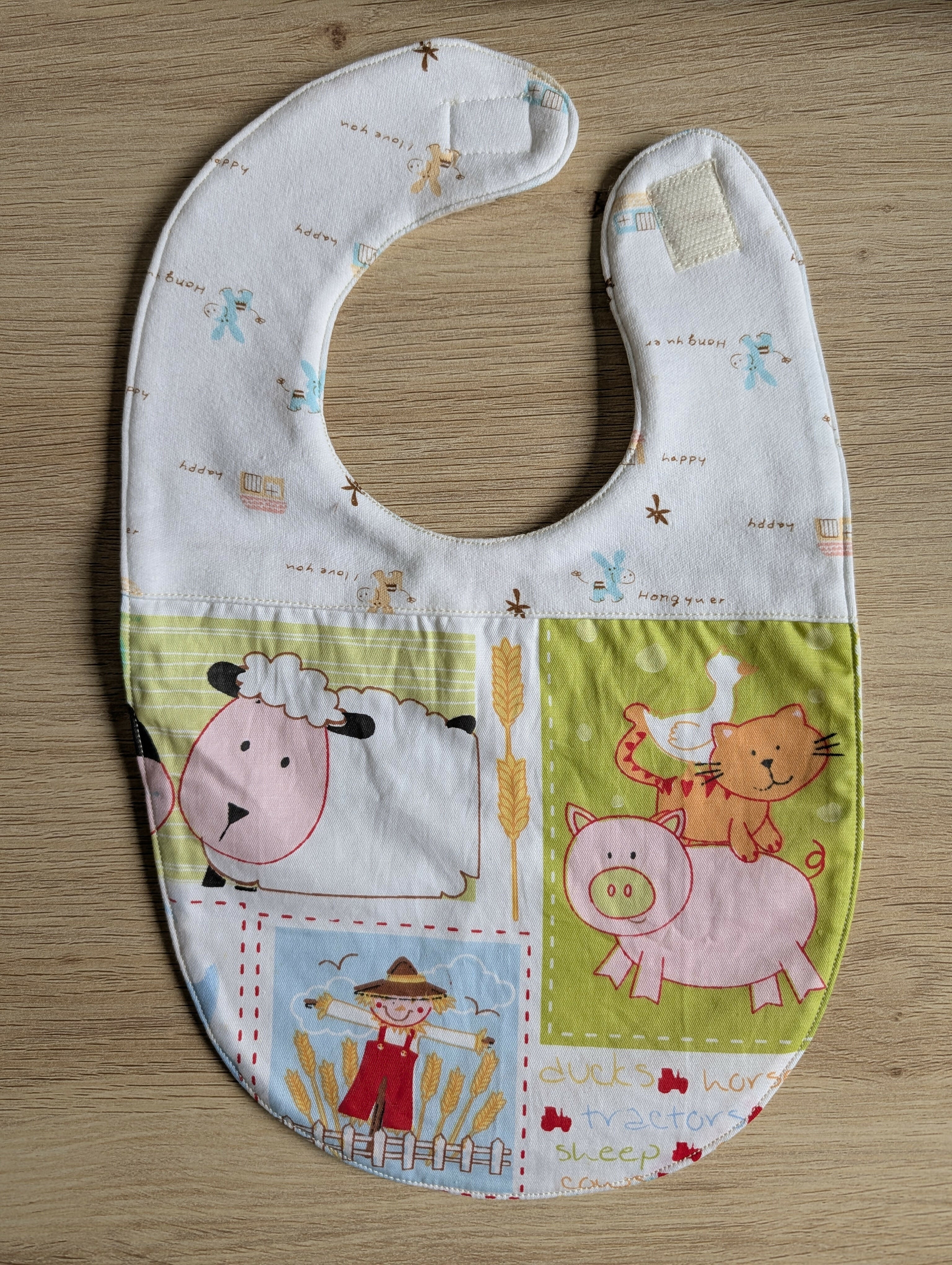 Bib “Farm Animals”