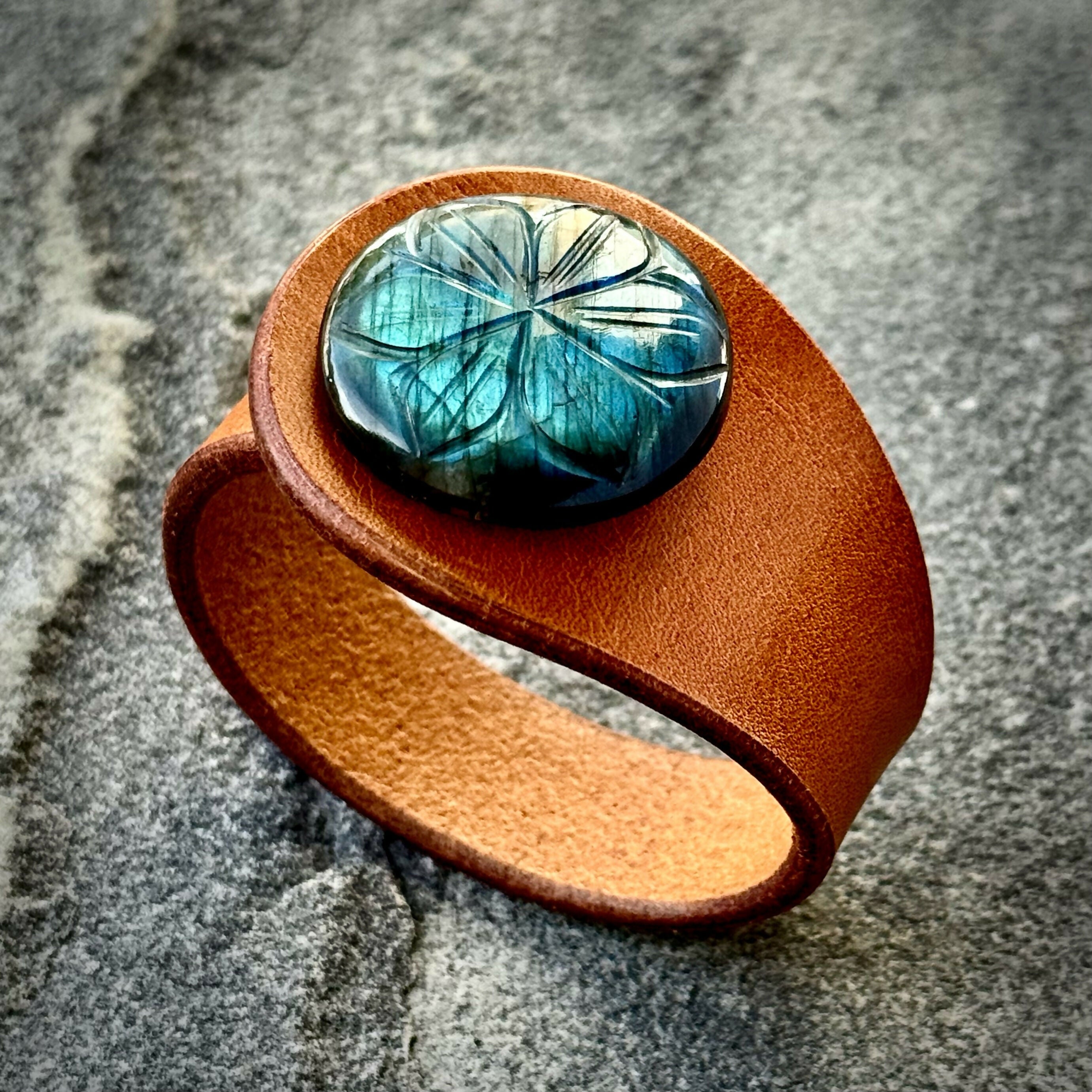 Handcrafted Natural Leather & Labradorite Gemstone Bracelet - Size S or M